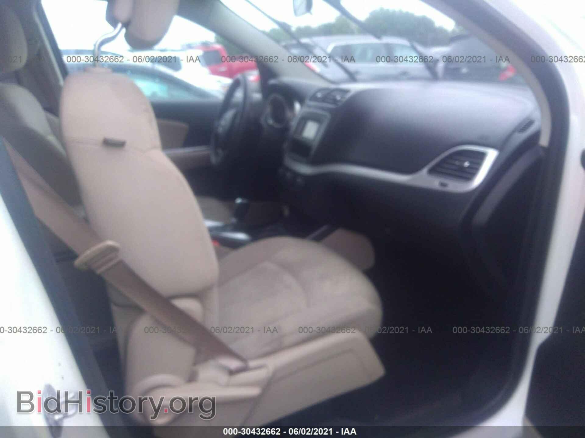 2017 DODGE JOURNEY - VIN: 3C4PDCBG3HT572189 - Фото 5