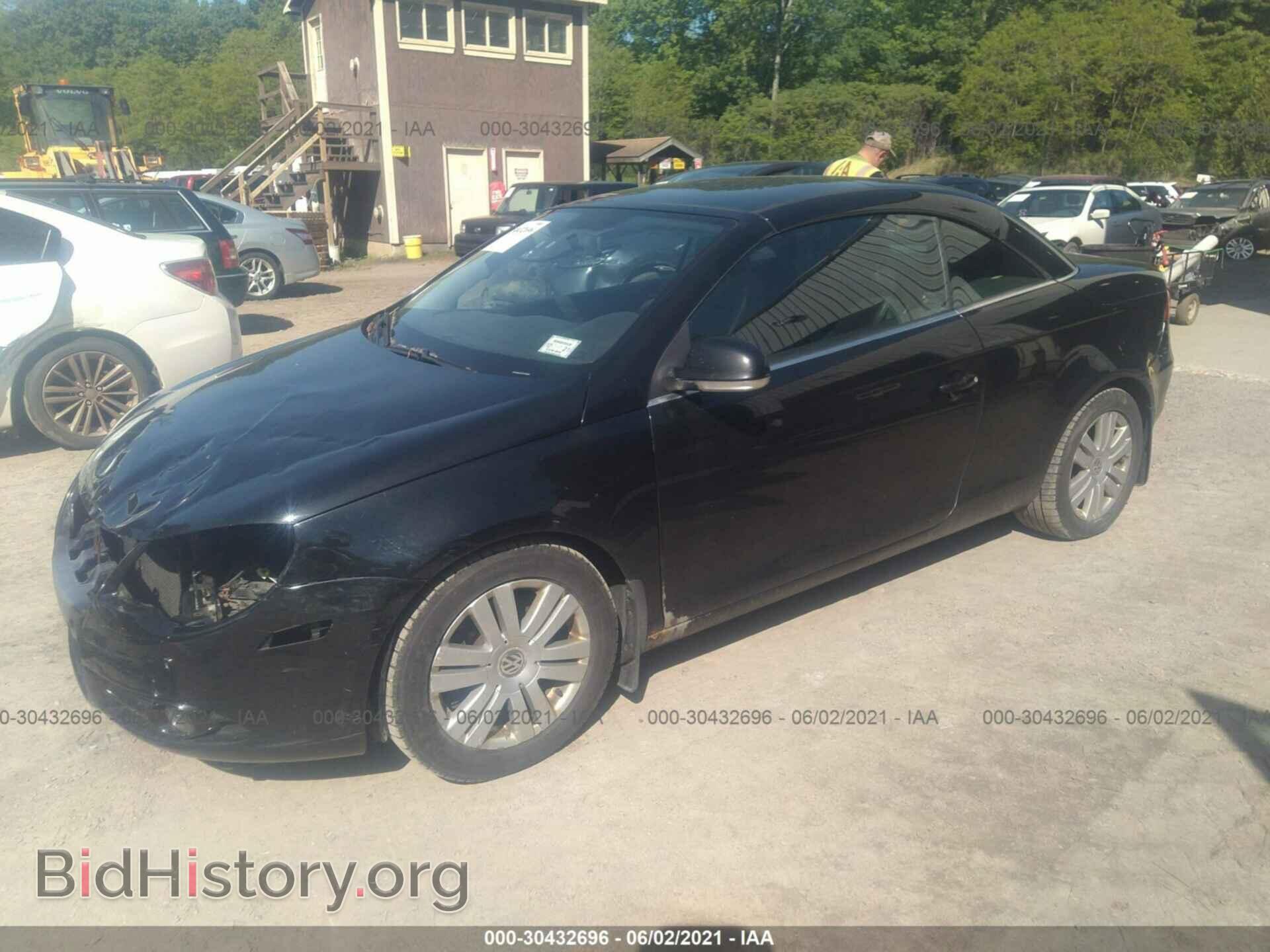2007 VOLKSWAGEN EOS - VIN: WVWAA71F77V046404 - Фото 2