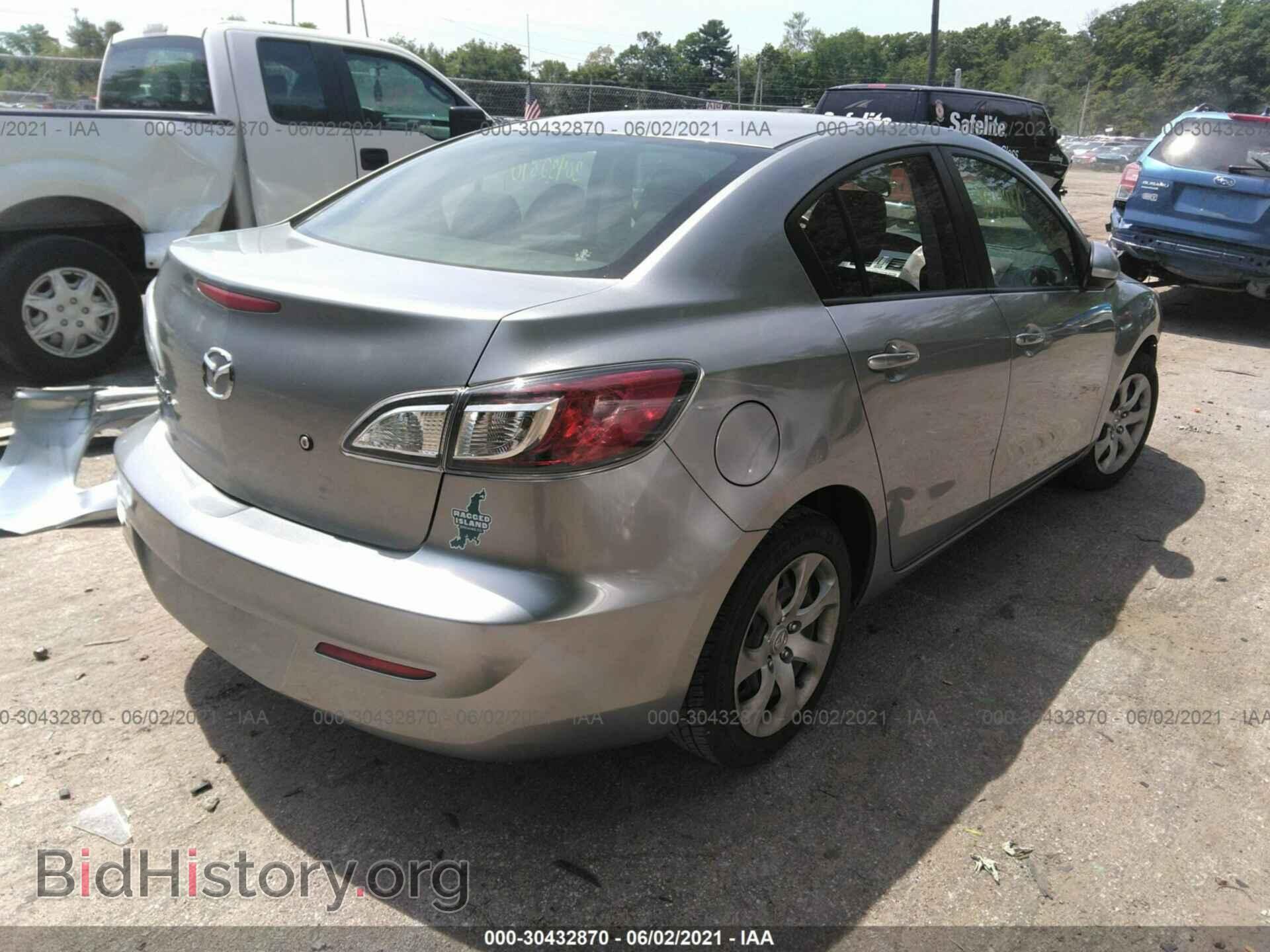 2013 MAZDA MAZDA3 - VIN: JM1BL1TG9D1777498 - Фото 4