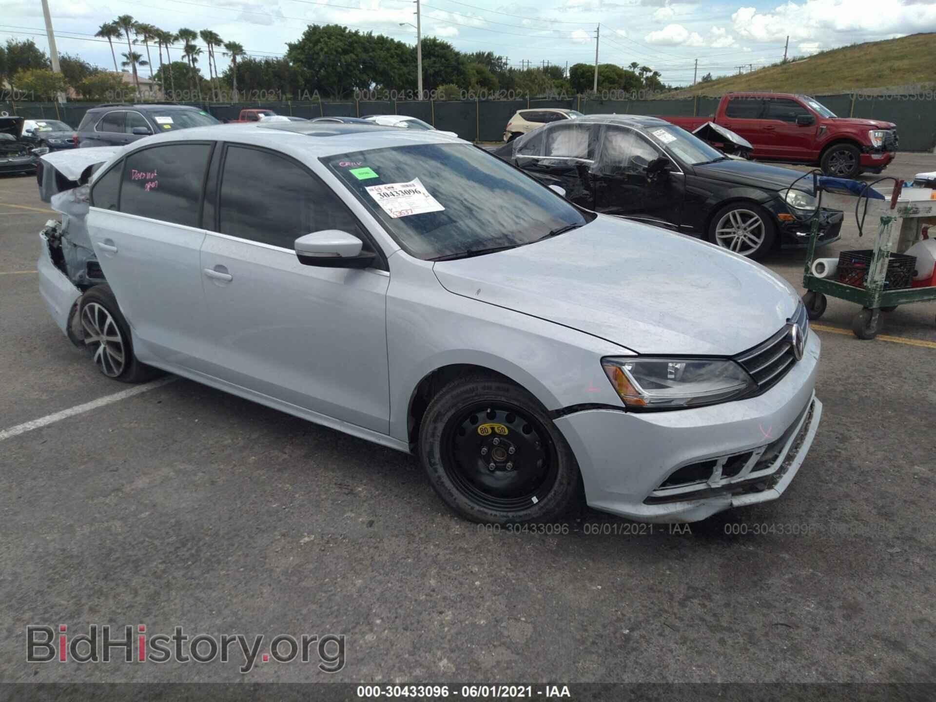 Фотография 3VWDB7AJ2HM413703 - VOLKSWAGEN JETTA 2017