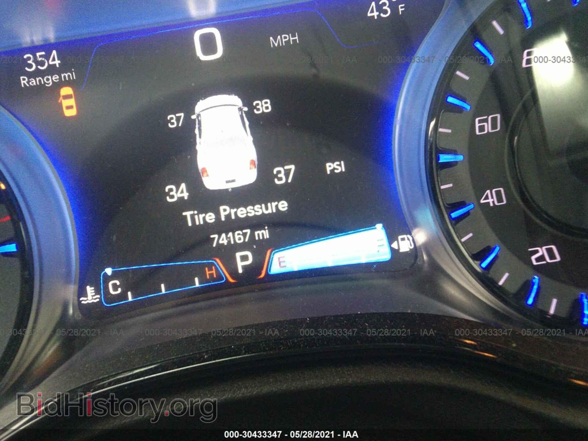 2016 CHRYSLER 300 - VIN: 2C3CCAGG6GH244551 - Фото 7