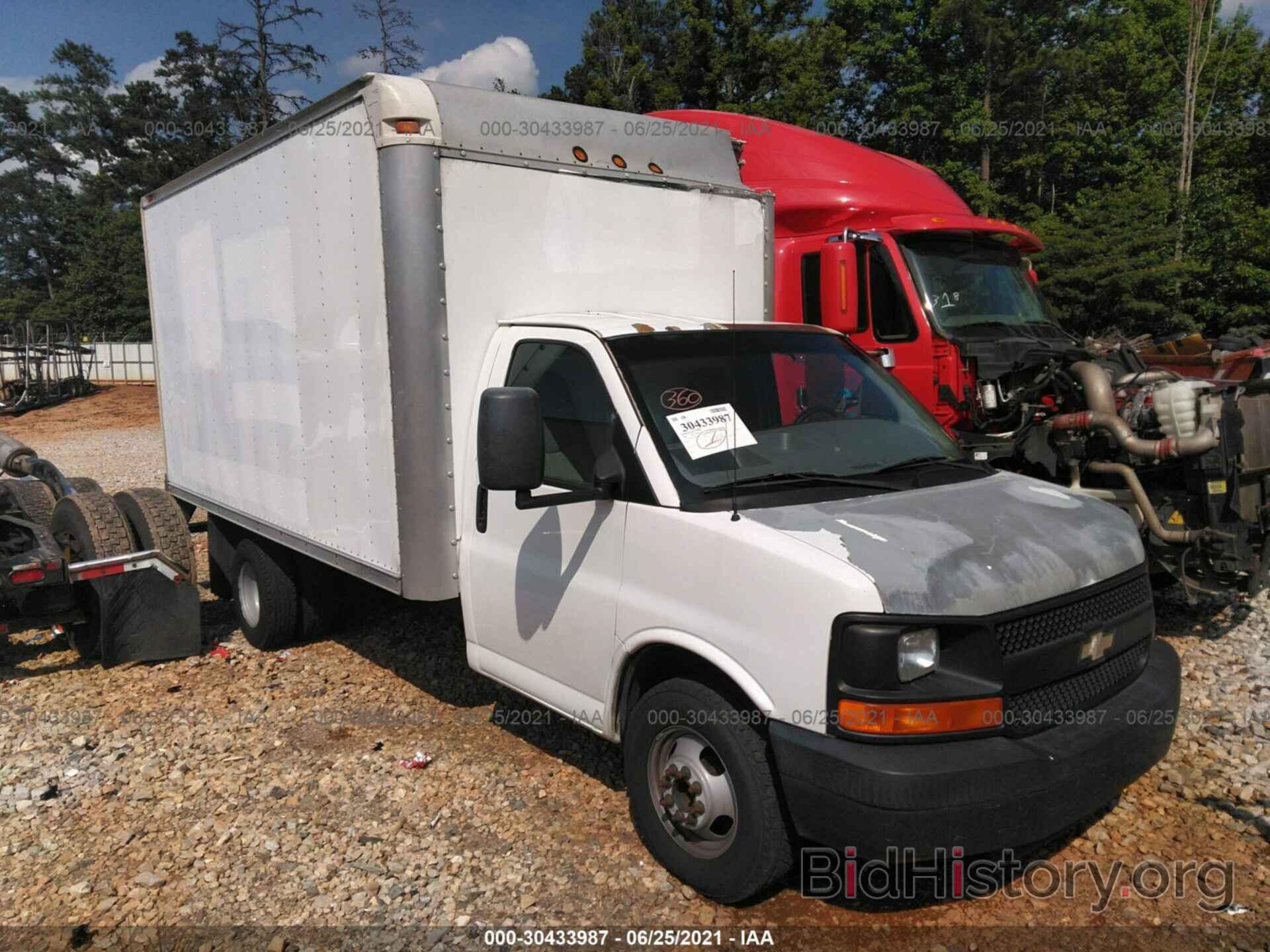 Photo 1GBJG31K481131251 - CHEVROLET EXPRESS COMMERCIAL 2008