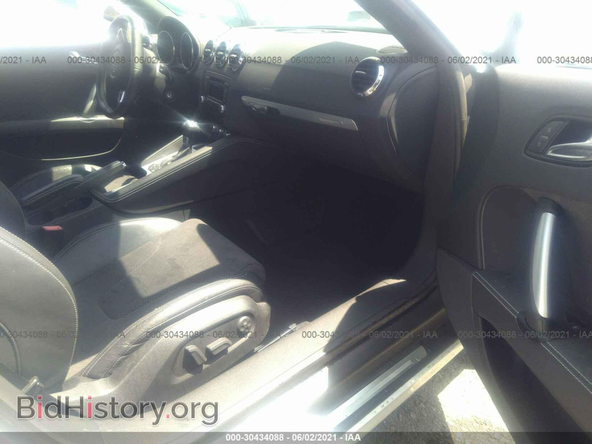2010 AUDI TT - VIN: TRUFFAFK8A1008971 - Фото 5
