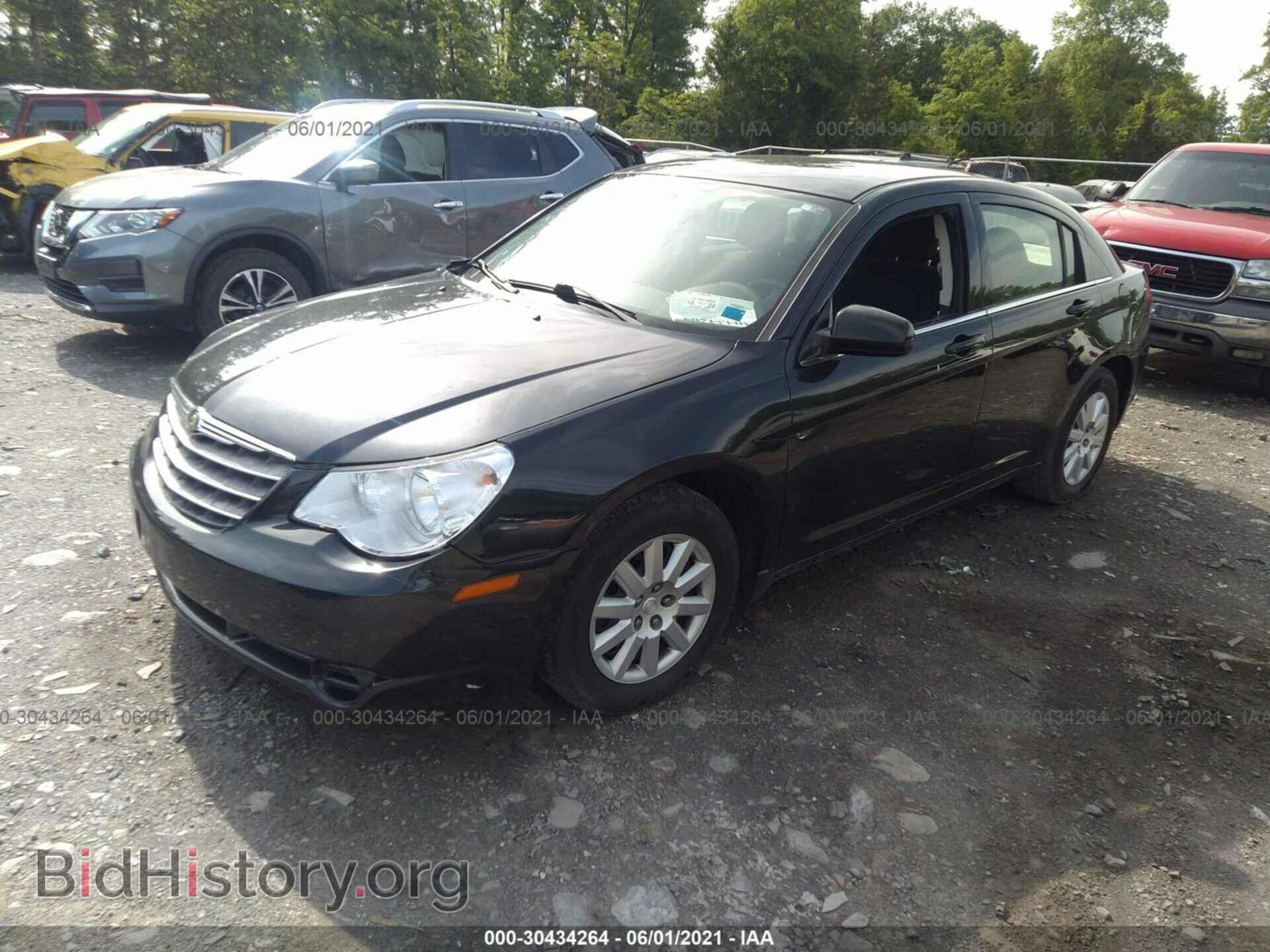 2010 CHRYSLER SEBRING - VIN: 1C3CC4FB6AN236892 - Фото 2