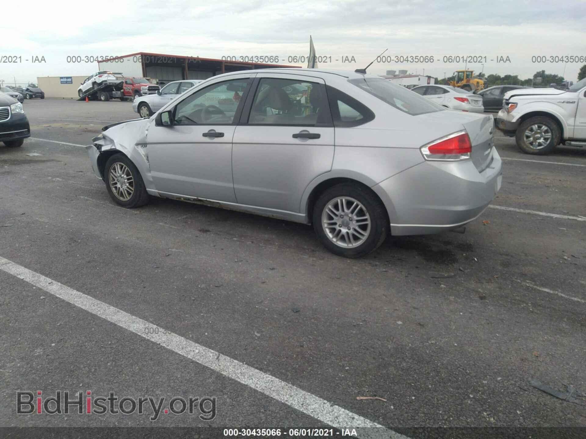 2008 FORD FOCUS - VIN: 1FAHP35N48W300076 - Фото 3