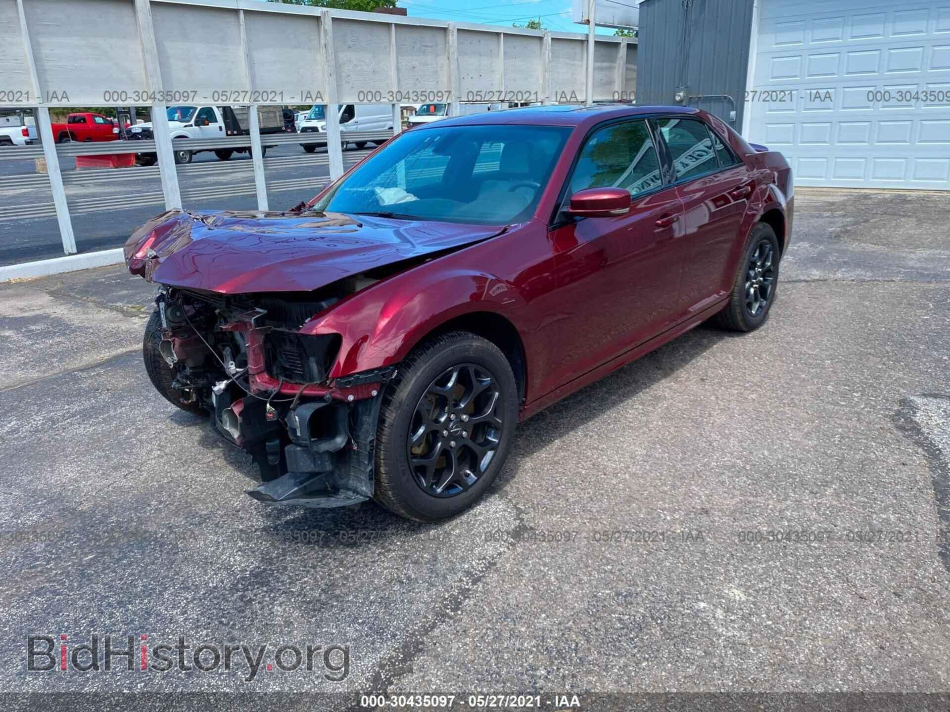 2019 CHRYSLER 300 - VIN: 2C3CCAGG7KH663968 - Фото 2