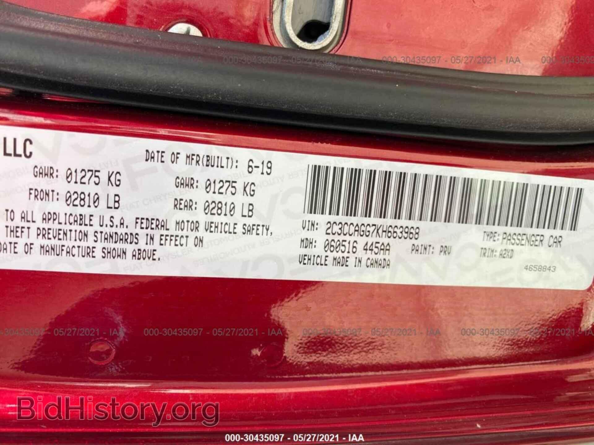 2019 CHRYSLER 300 - VIN: 2C3CCAGG7KH663968 - Фото 9