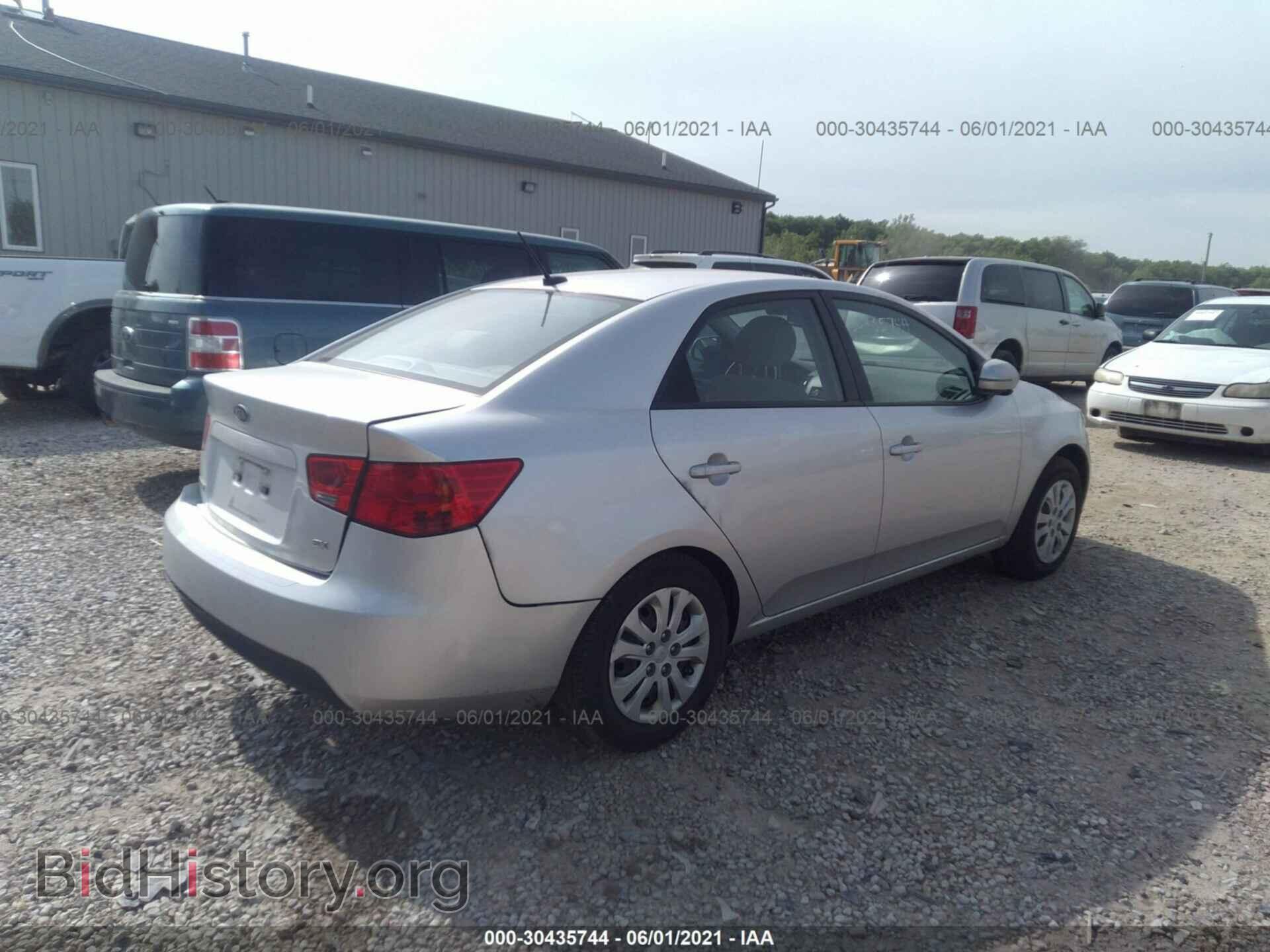 2013 KIA FORTE - VIN: KNAFU4A28D5704443 - Фото 4