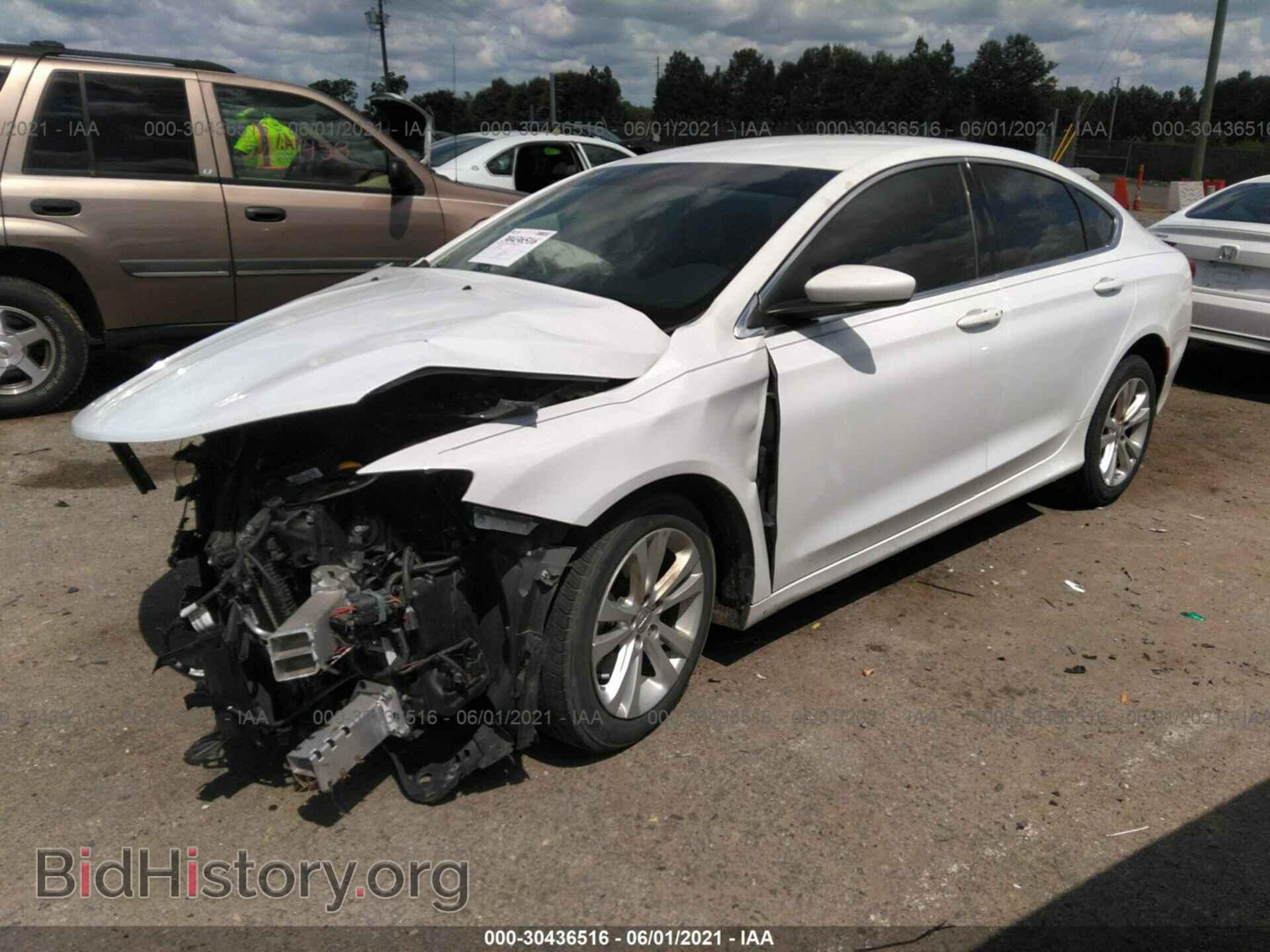2017 CHRYSLER 200 - VIN: 1C3CCCAB7HN505638 - Фото 2