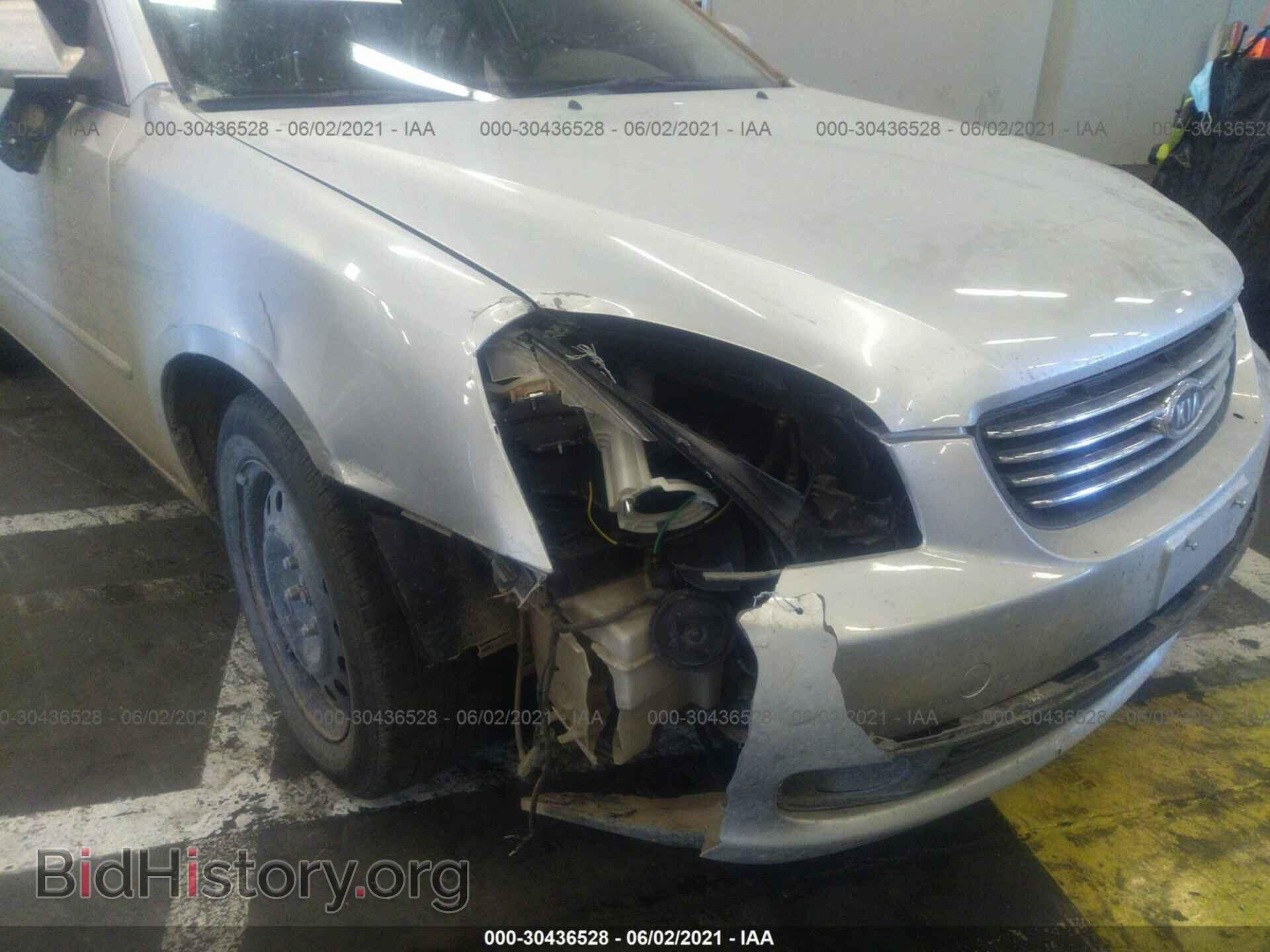 2007 KIA OPTIMA - VIN: KNAGE123775128176 - Фото 6