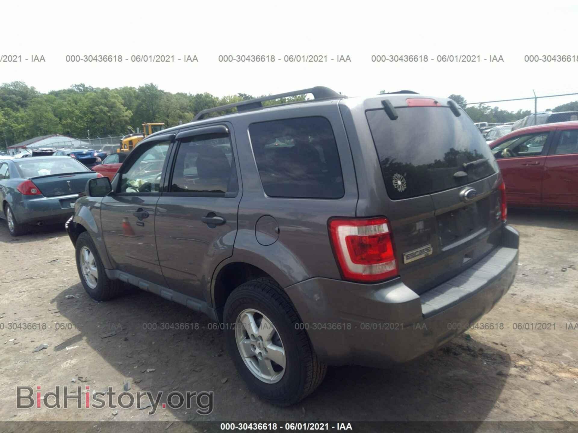 2011 FORD ESCAPE - VIN: 1FMCU0DG8BKB19829 - Photo 3