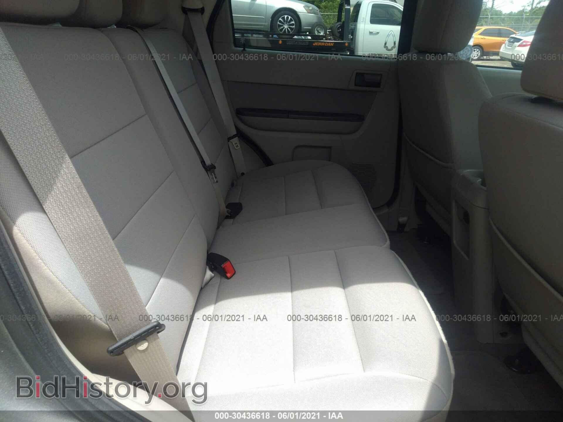 2011 FORD ESCAPE - VIN: 1FMCU0DG8BKB19829 - Photo 8