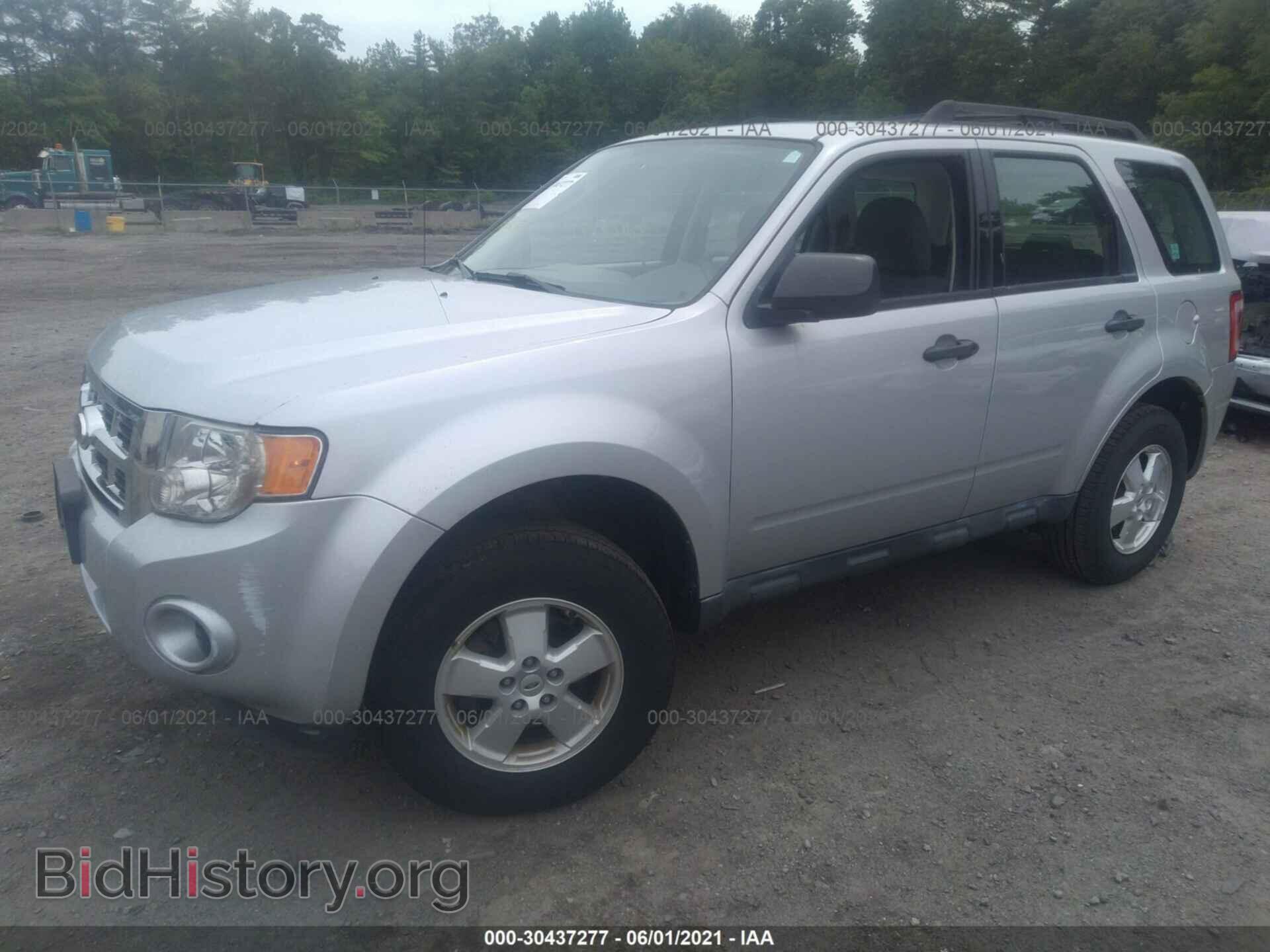 2011 FORD ESCAPE - VIN: 1FMCU9C76BKB17552 - Фото 2