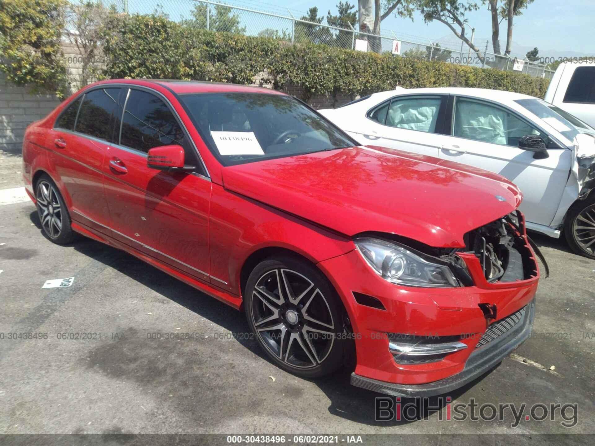 Photo WDDGF4HB7DR296510 - MERCEDES-BENZ C-CLASS 2013