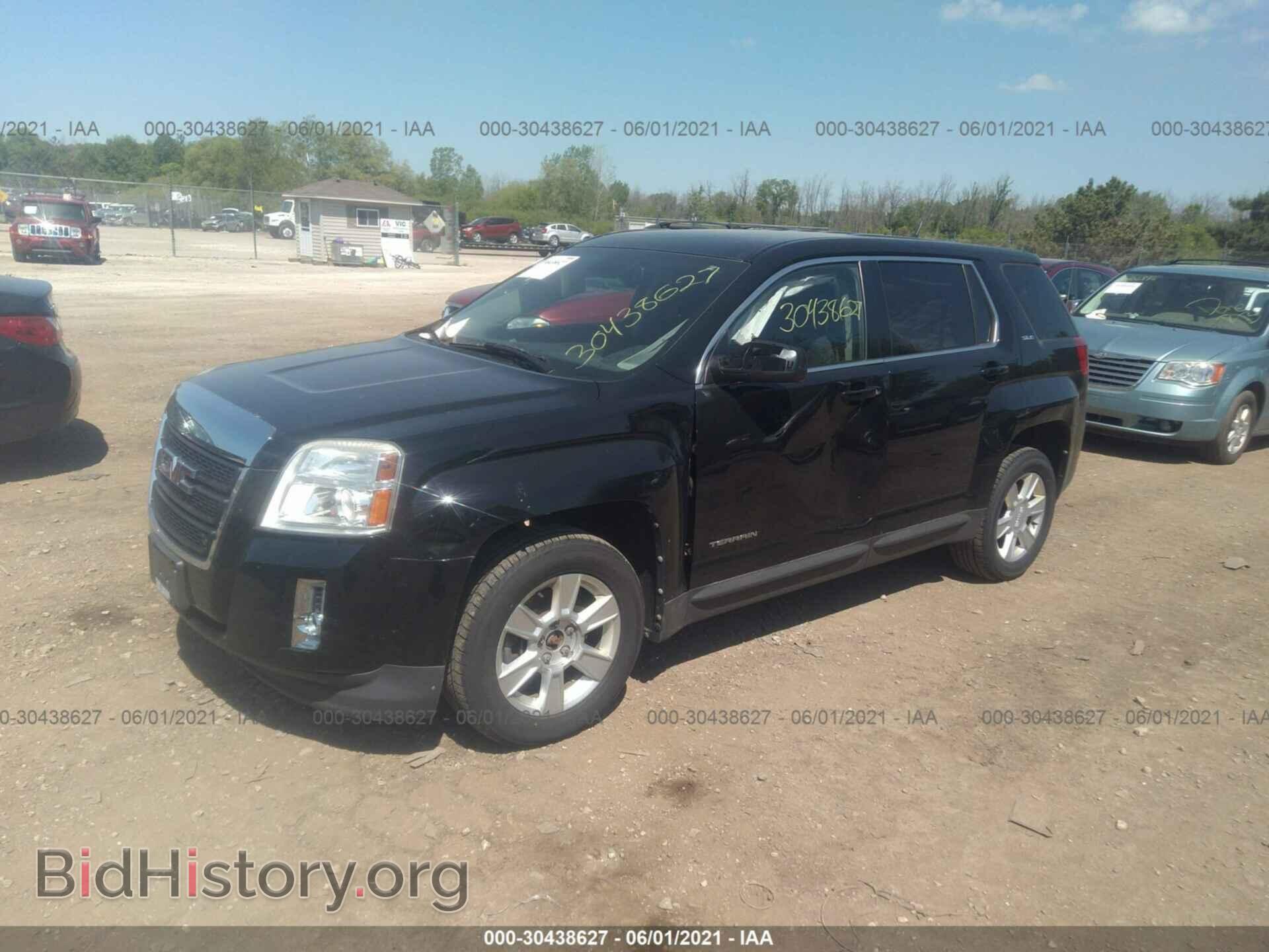 2012 GMC TERRAIN - VIN: 2GKFLREK8C6303821 - Photo 2
