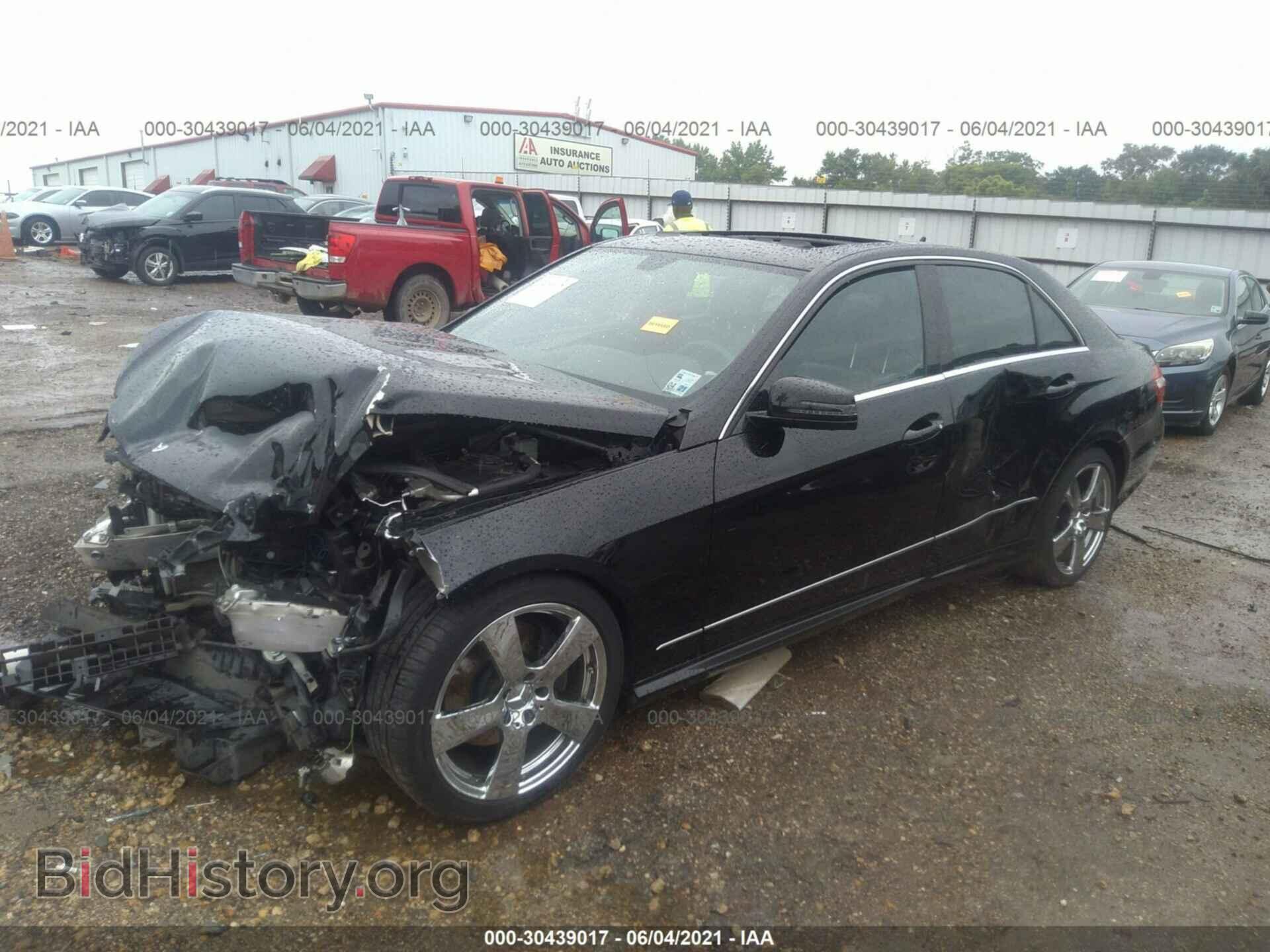 2011 MERCEDES-BENZ E-CLASS - VIN: WDDHF5GB7BA270142 - Фото 2