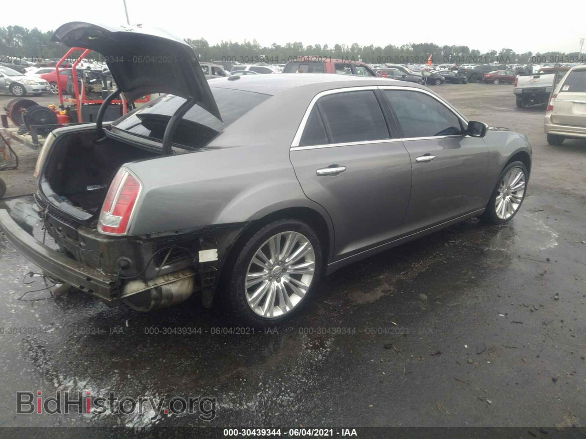 2011 CHRYSLER 300 - VIN: 2C3CA6CT0BH580954 - Фото 4