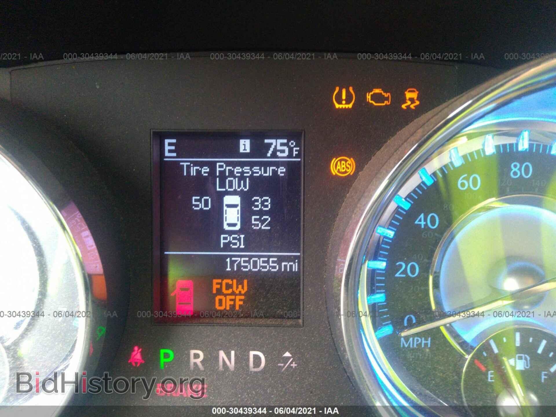 2011 CHRYSLER 300 - VIN: 2C3CA6CT0BH580954 - Фото 7