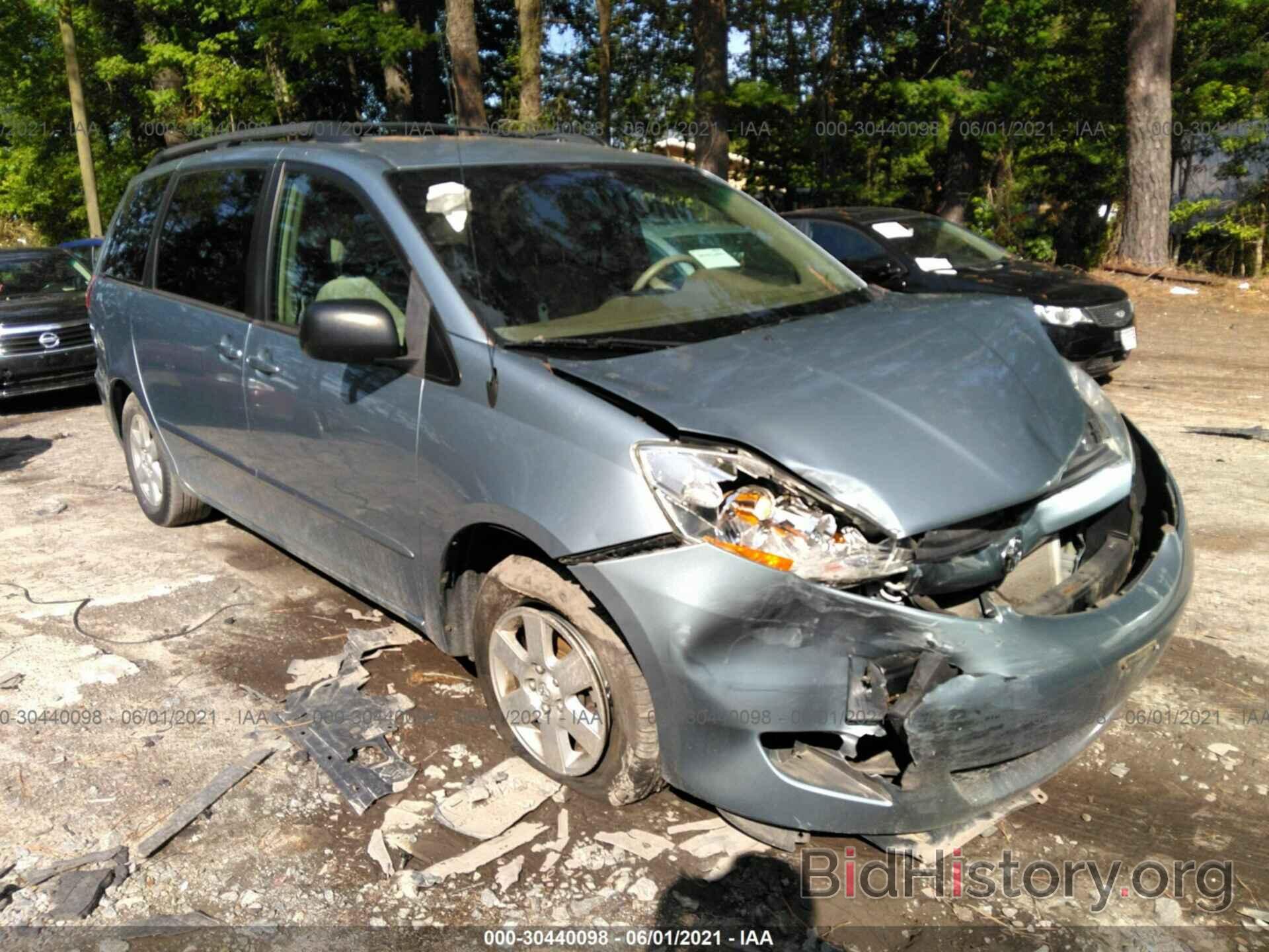 Photo 5TDKK4CC1AS294930 - TOYOTA SIENNA 2010