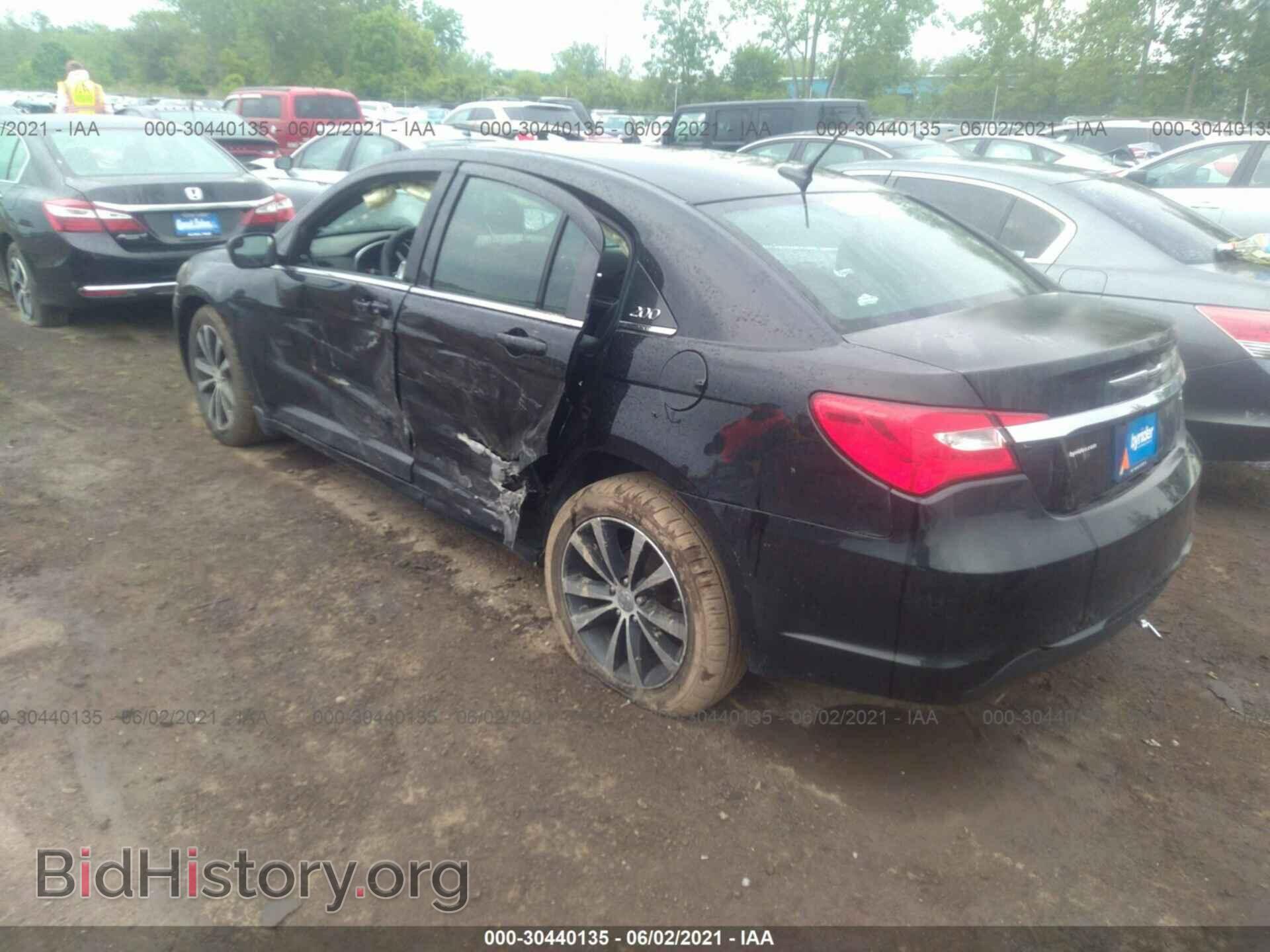 2011 CHRYSLER 200 - VIN: 1C3BC8FG6BN567262 - Photo 3