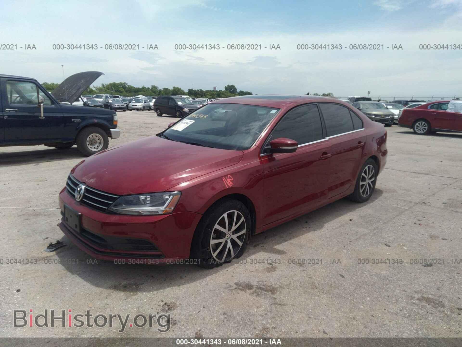 2017 VOLKSWAGEN JETTA - VIN: 3VWDB7AJ9HM377721 - Фото 2