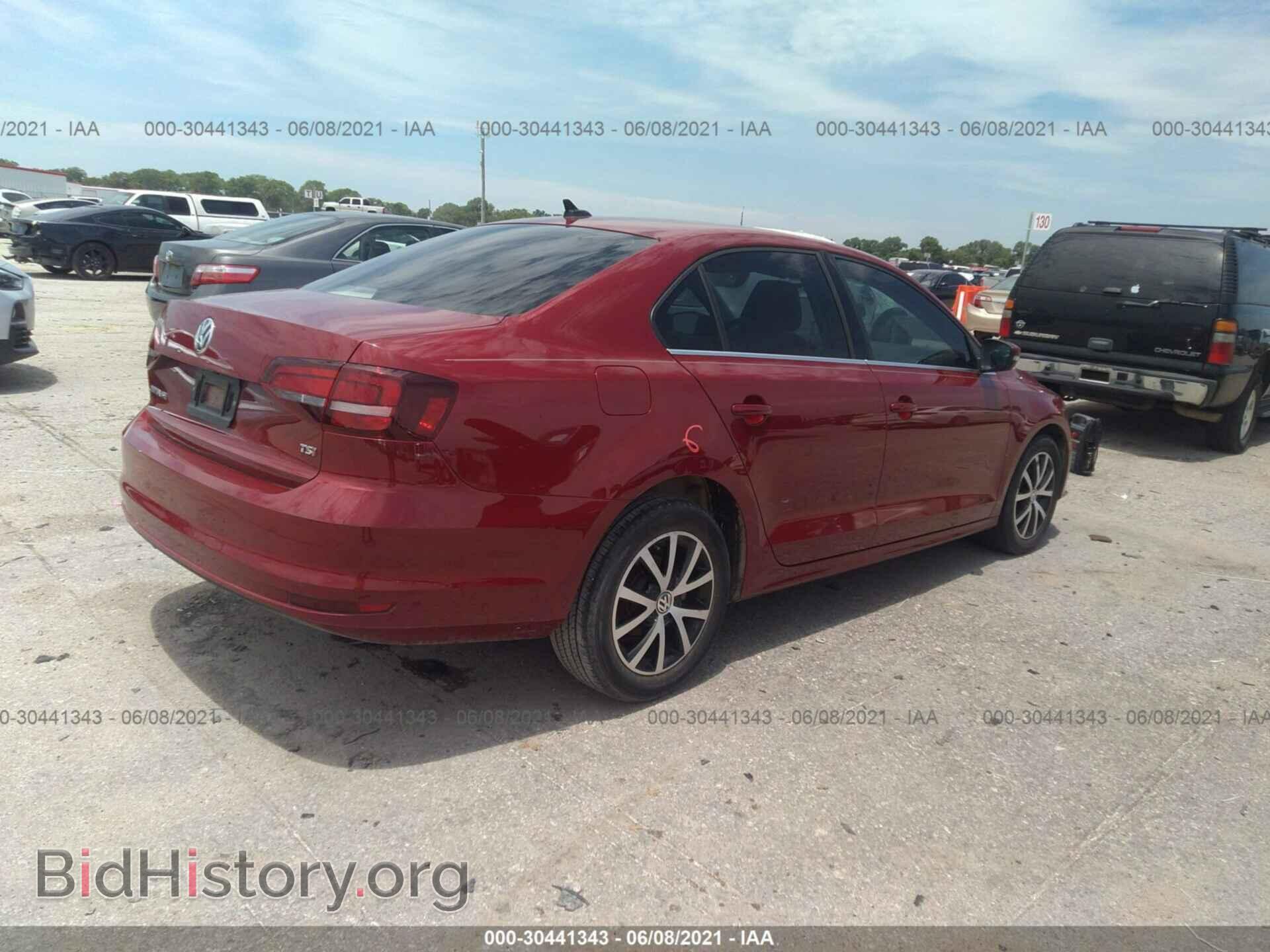 2017 VOLKSWAGEN JETTA - VIN: 3VWDB7AJ9HM377721 - Фото 4