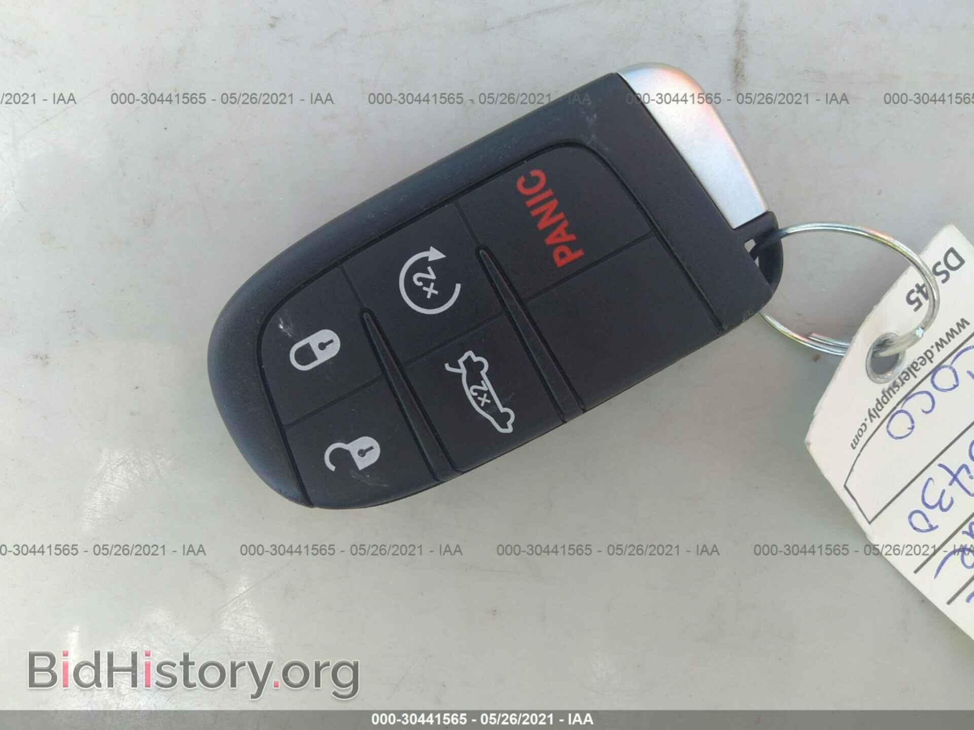 2014 CHRYSLER 300 - VIN: 2C3CCAAG2EH175430 - Фото 11