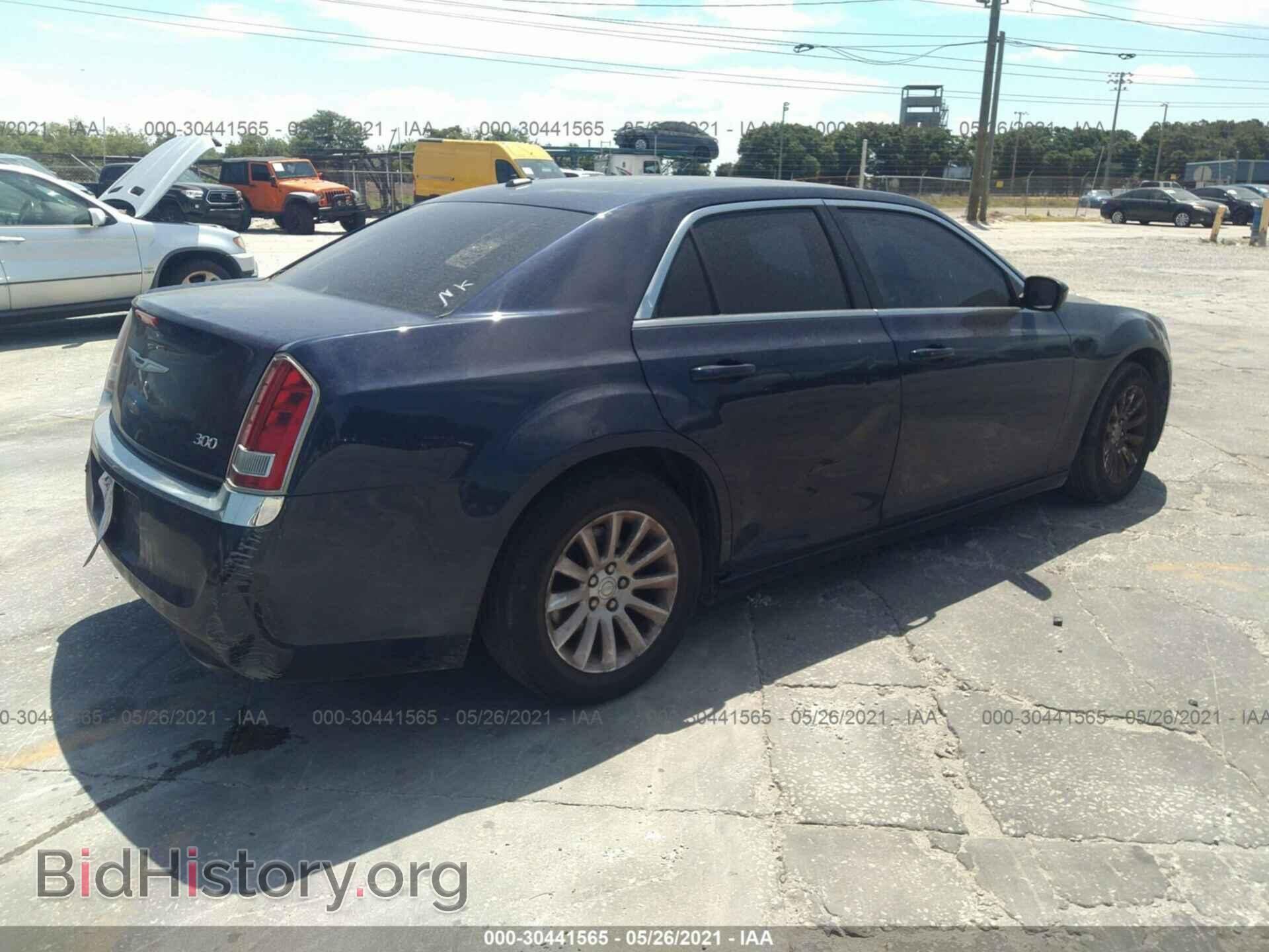 2014 CHRYSLER 300 - VIN: 2C3CCAAG2EH175430 - Фото 4