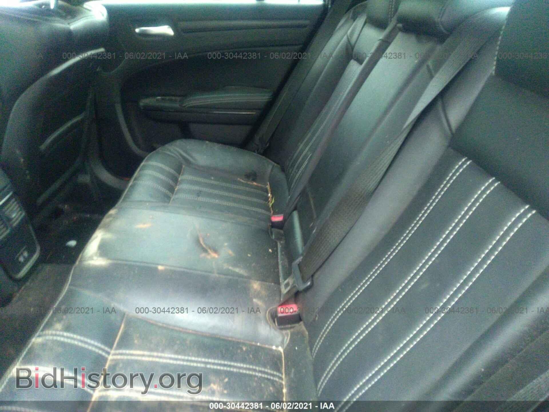 2016 CHRYSLER 300 - VIN: 2C3CCAGG7GH261908 - Photo 8