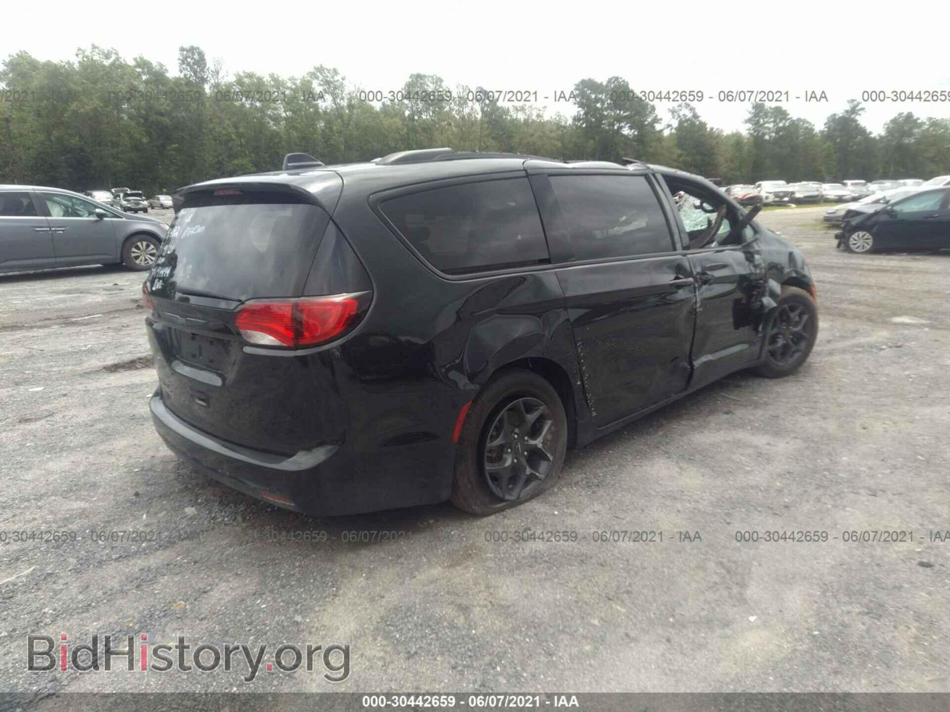 2018 CHRYSLER PACIFICA - VIN: 2C4RC1EG7JR194494 - Фото 4