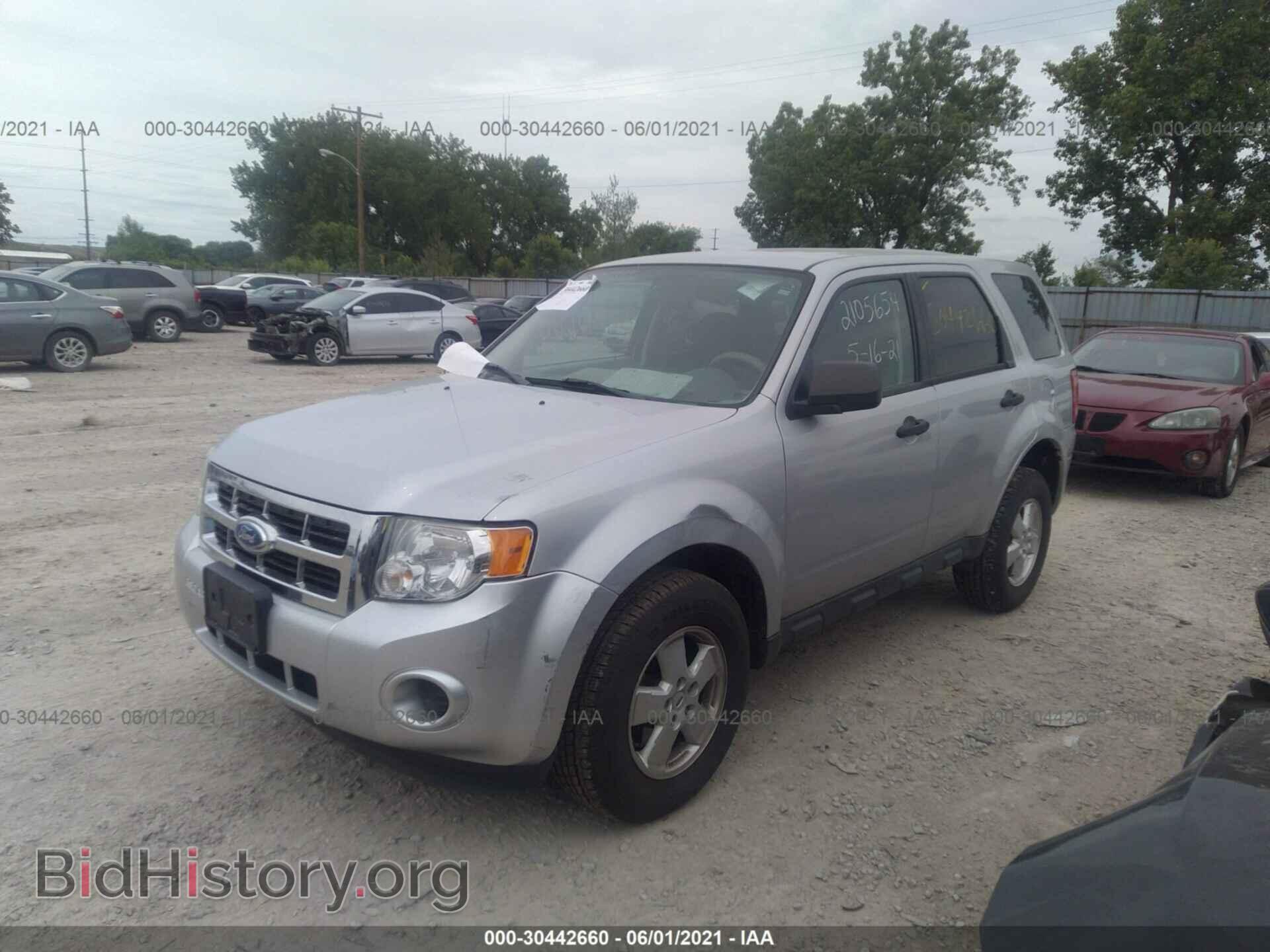 2011 FORD ESCAPE - VIN: 1FMCU9C75BKC69662 - Фото 2