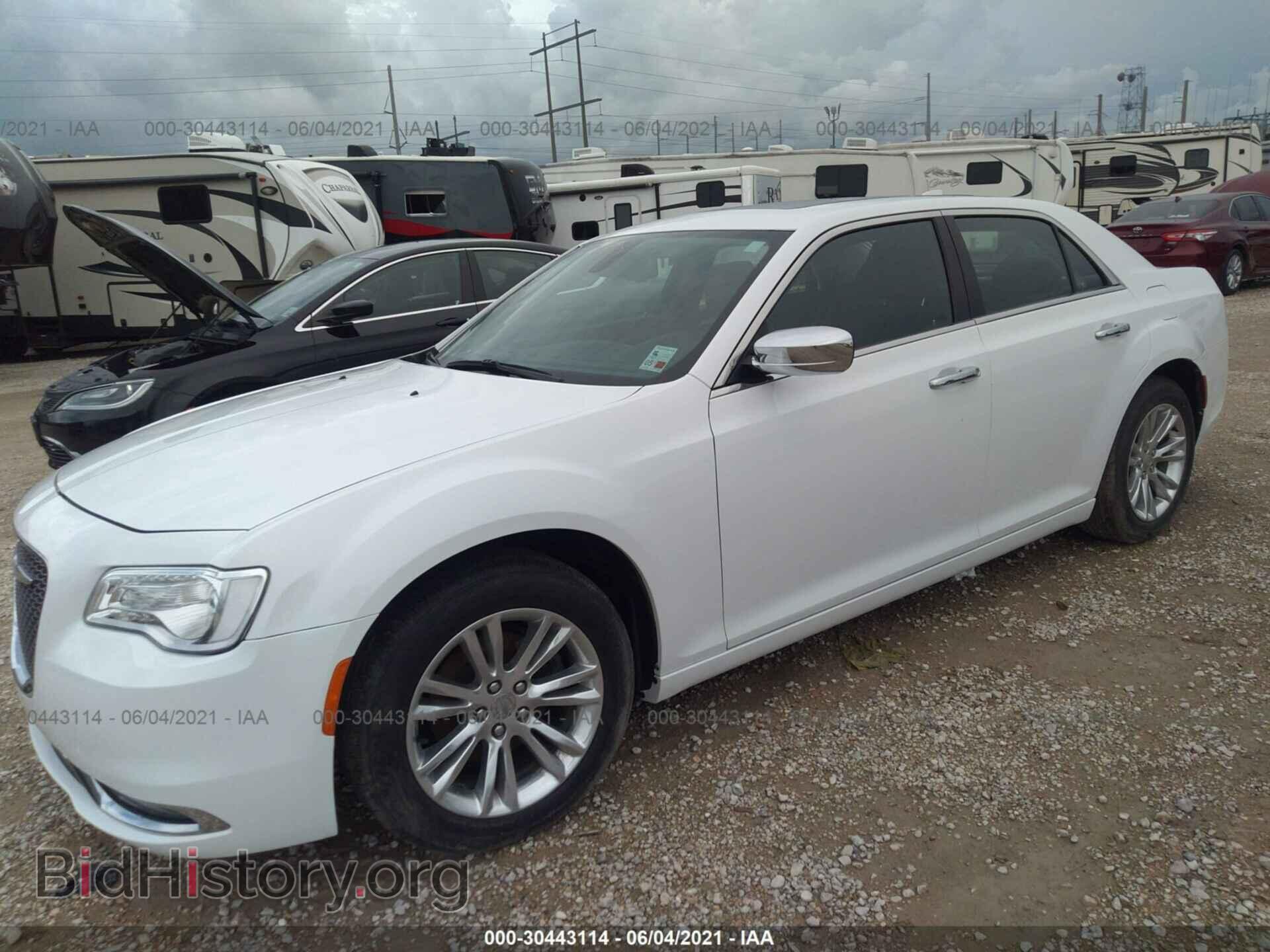 2016 CHRYSLER 300 - VIN: 2C3CCAEG0GH116549 - Фото 2