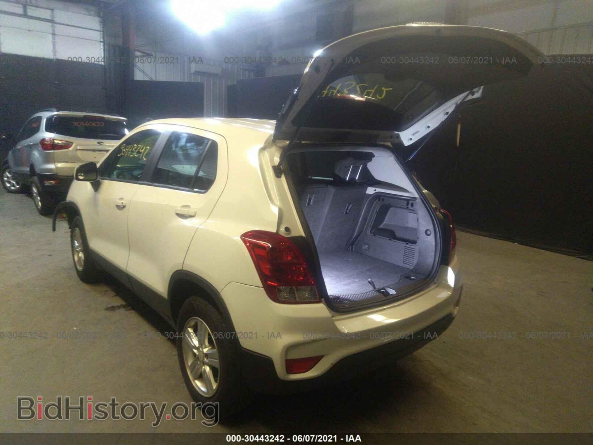 2017 CHEVROLET TRAX - VIN: 3GNCJNSB3HL176097 - Photo 3