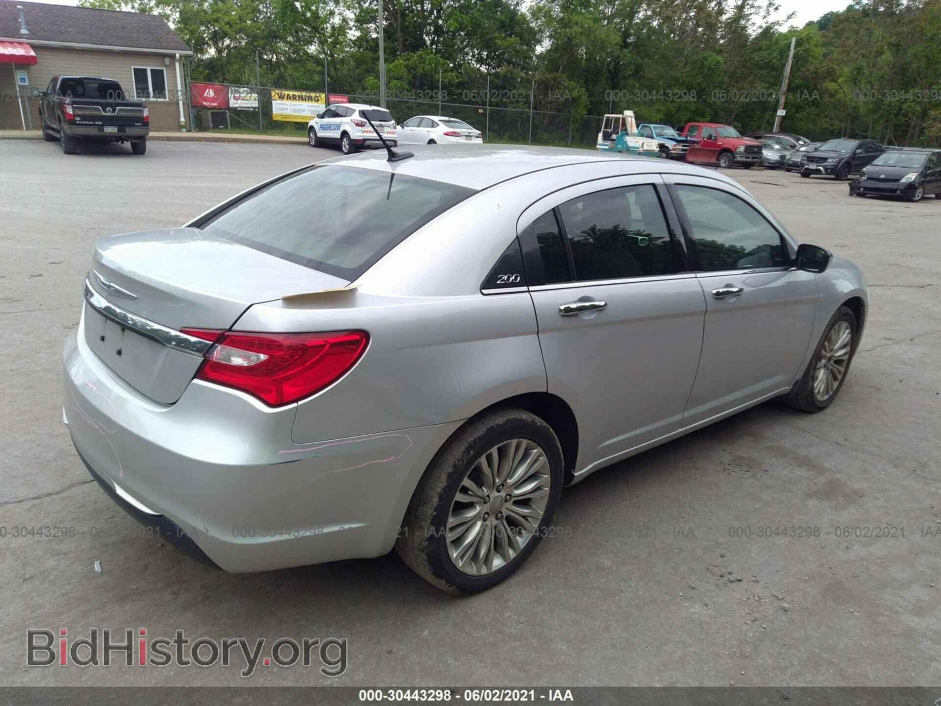 2012 CHRYSLER 200 - VIN: 1C3CCBCG3CN185004 - Фото 4