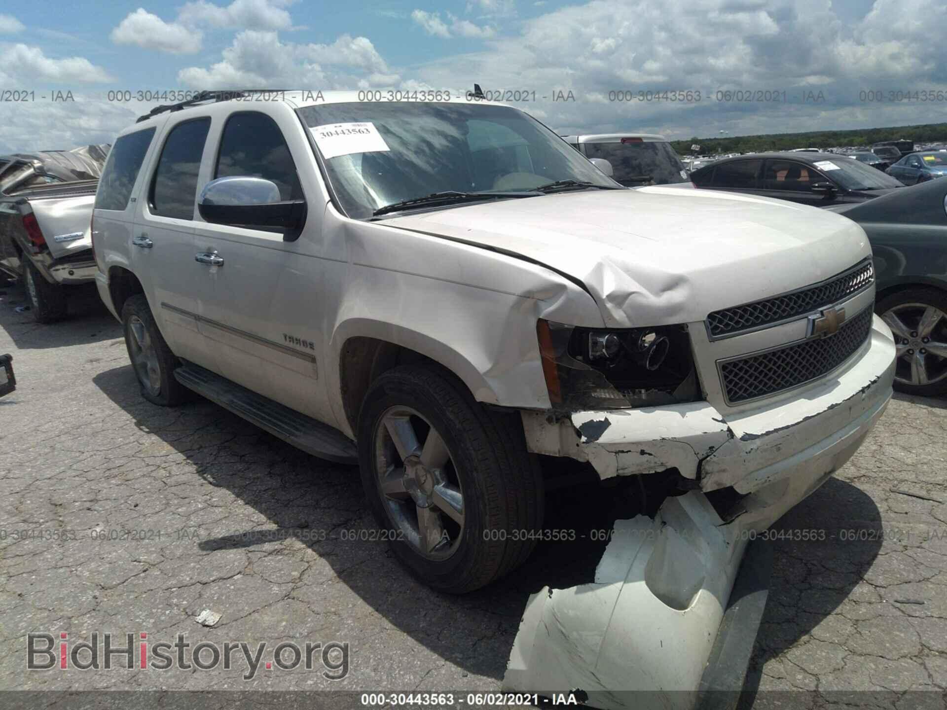 Photo 1GNSCCE04BR132789 - CHEVROLET TAHOE 2011