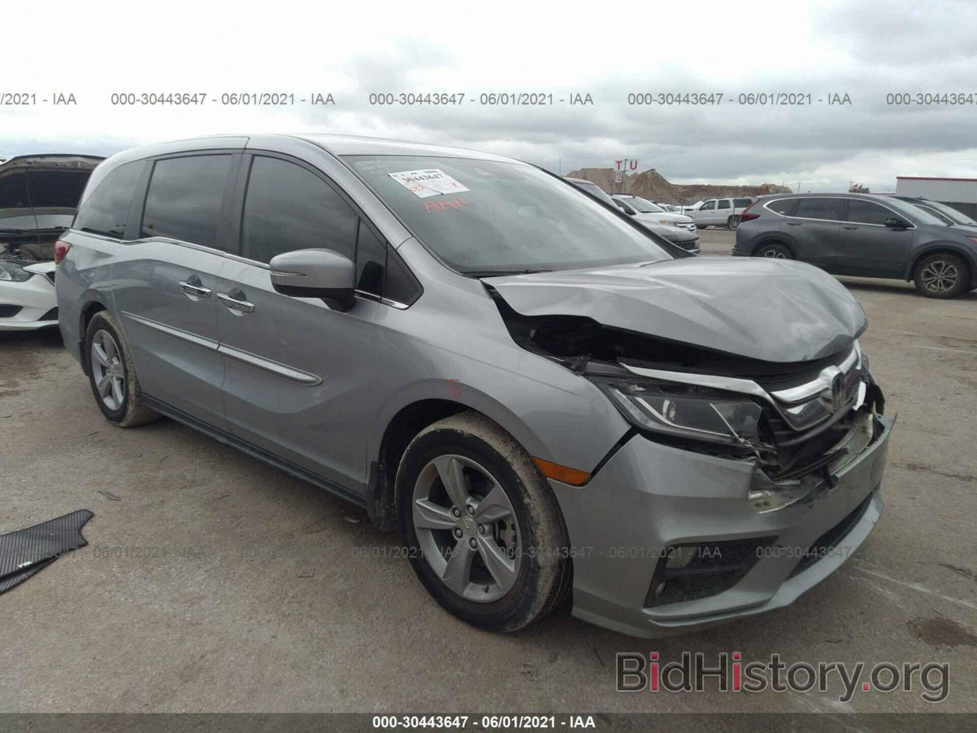 Photo 5FNRL6H75JB073712 - HONDA ODYSSEY 2018