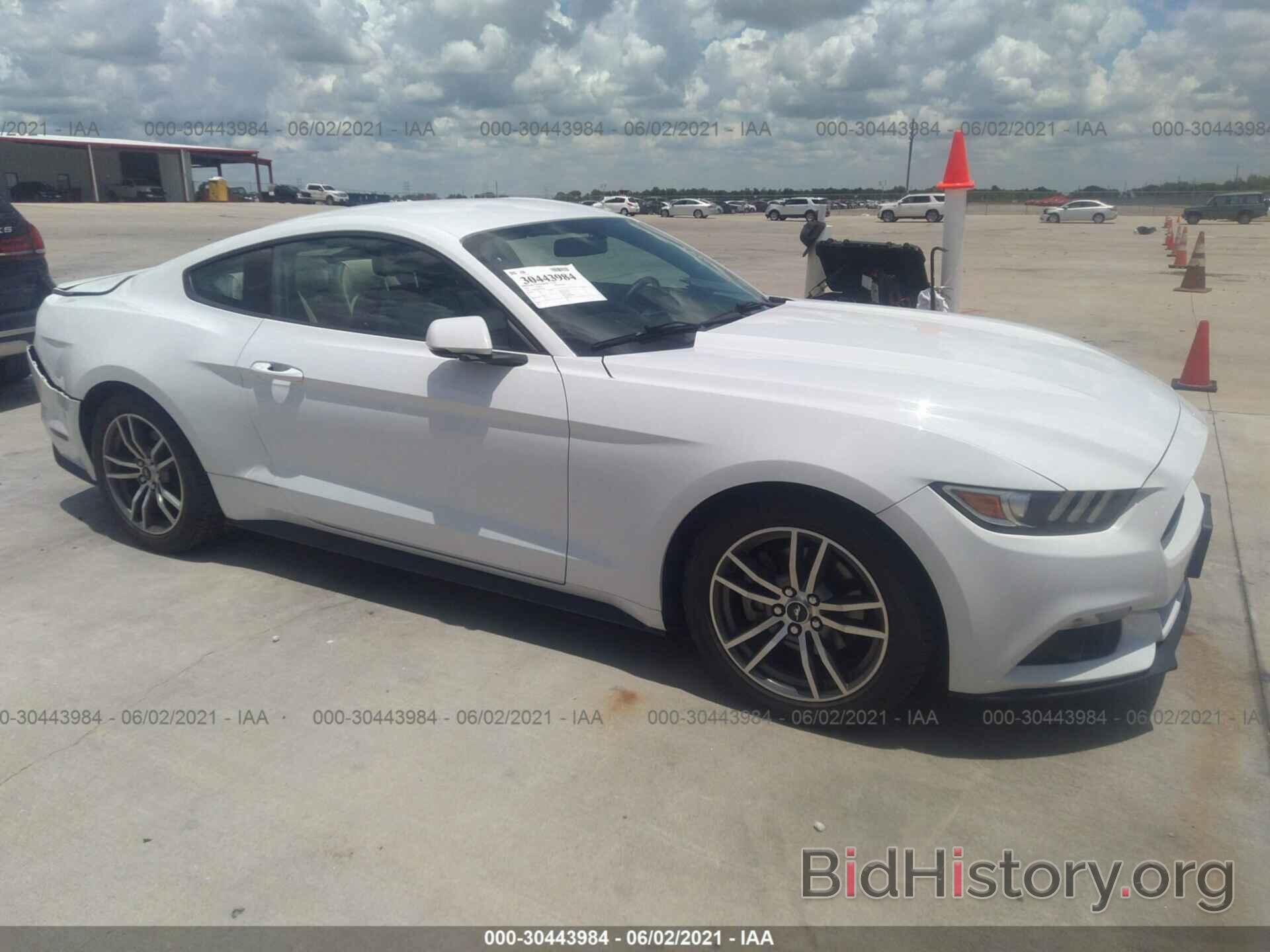 Photo 1FA6P8TH8F5383645 - FORD MUSTANG 2015