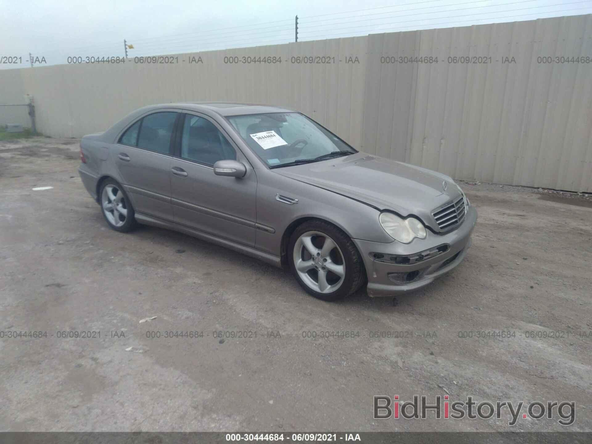 Photo WDBRF52H96E019873 - MERCEDES-BENZ C-CLASS 2006