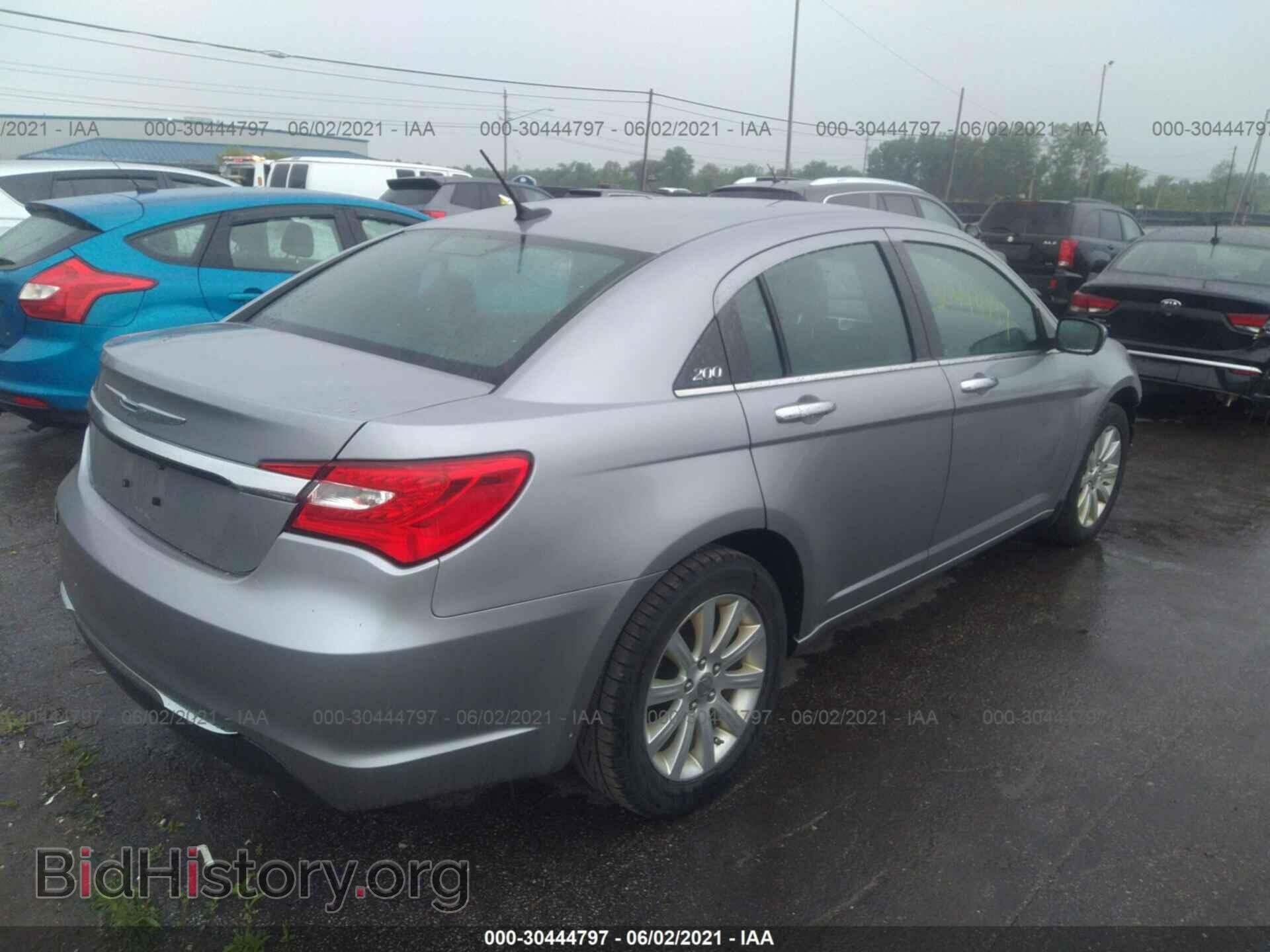 2013 CHRYSLER 200 - VIN: 1C3CCBCG9DN602305 - Фото 4