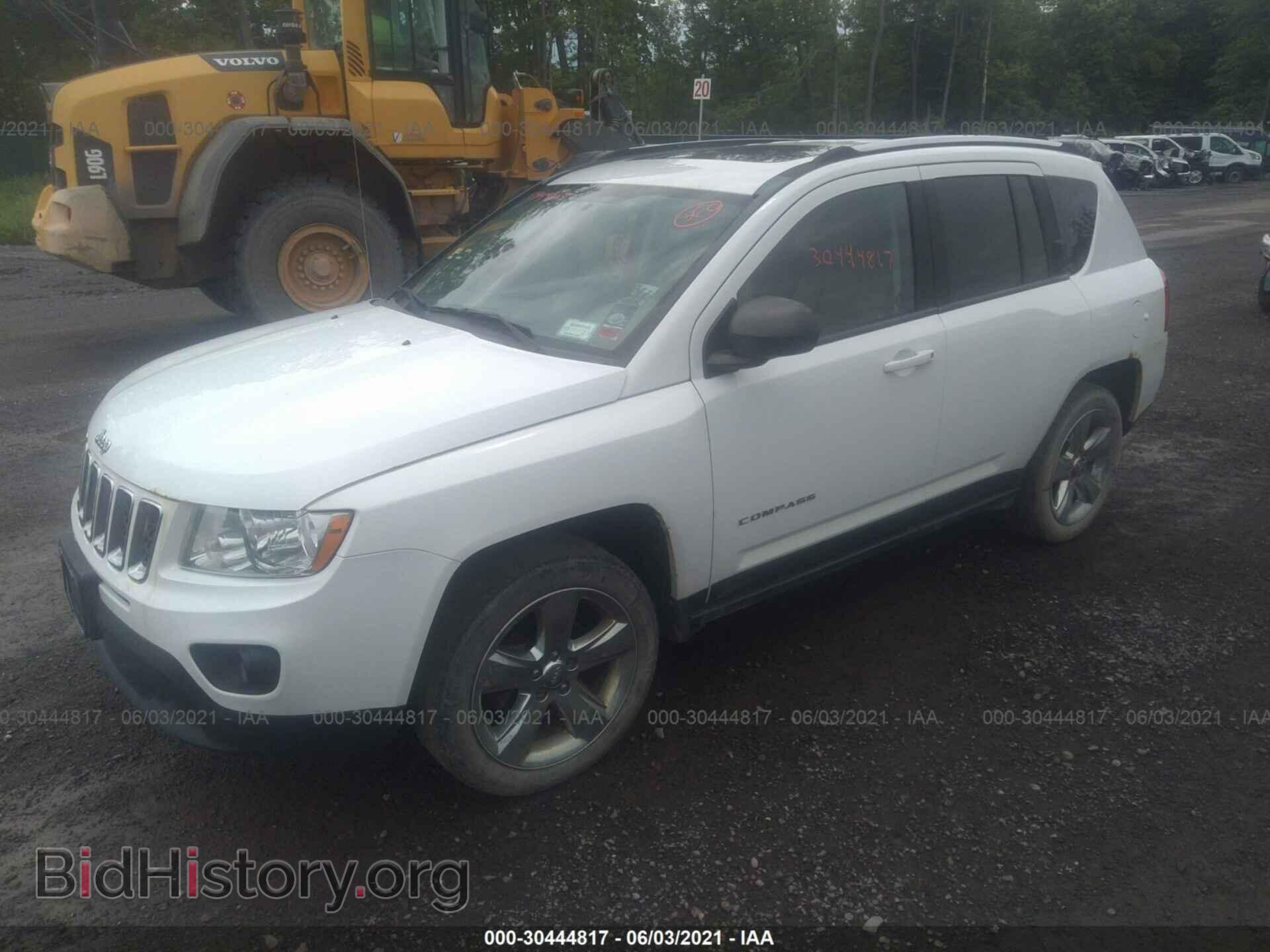 2011 JEEP COMPASS - VIN: 1J4NF5FB3BD136140 - Фото 2