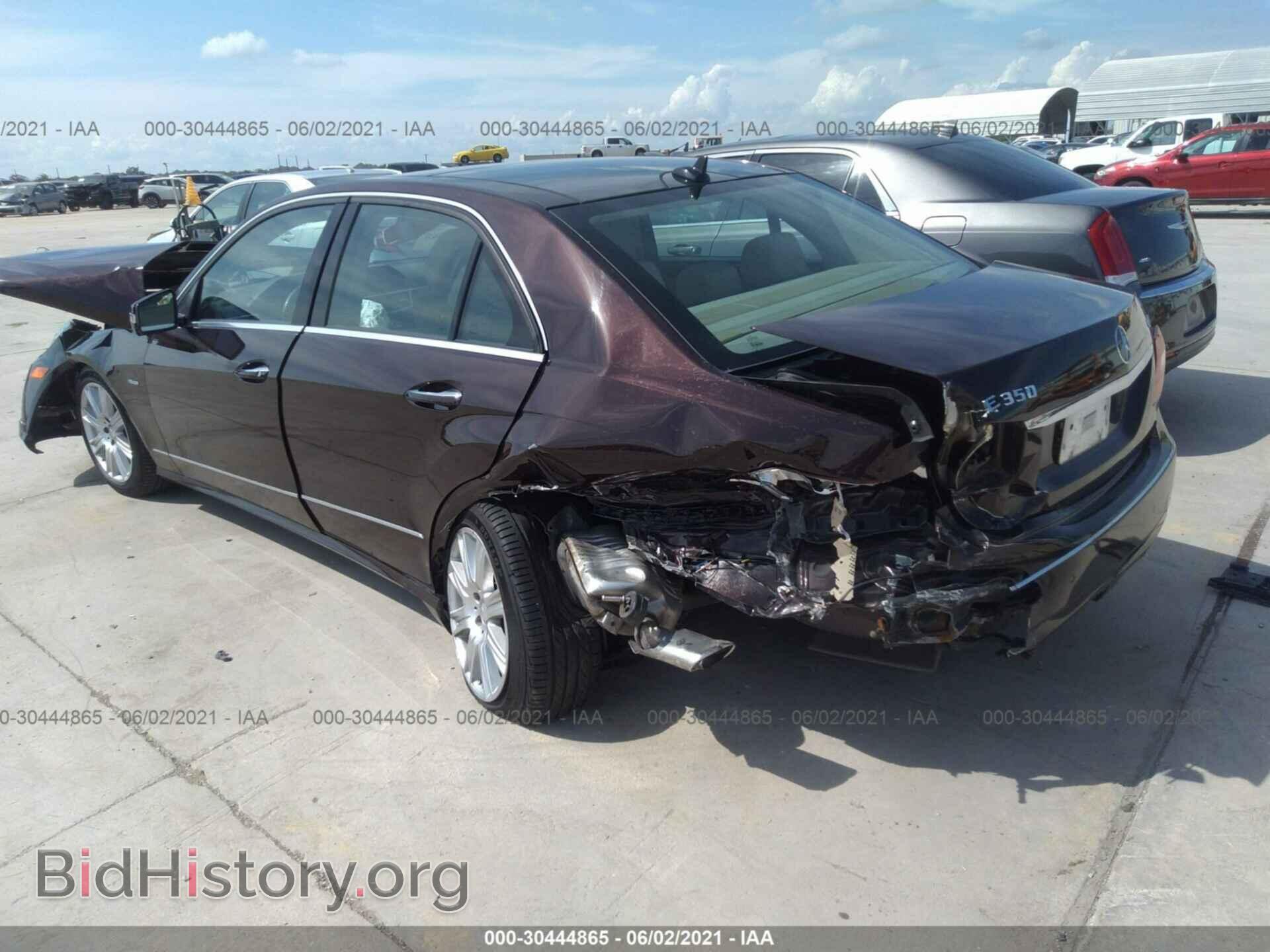 2012 MERCEDES-BENZ E-CLASS - VIN: WDDHF8JB1CA614673 - Фото 3