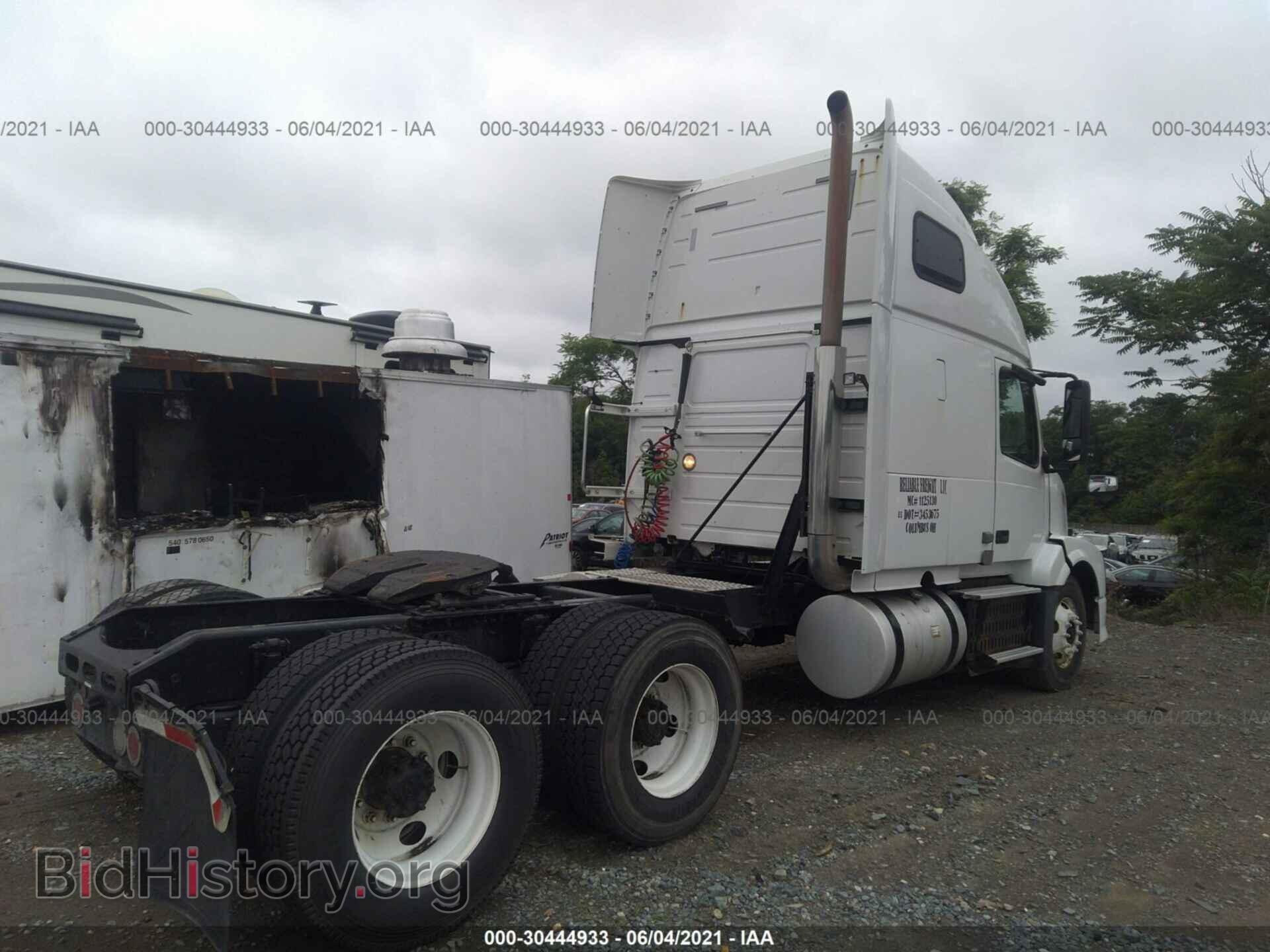 2013 VOLVO VN - VIN: 4V4NC9TH8DN567735 - Фото 4