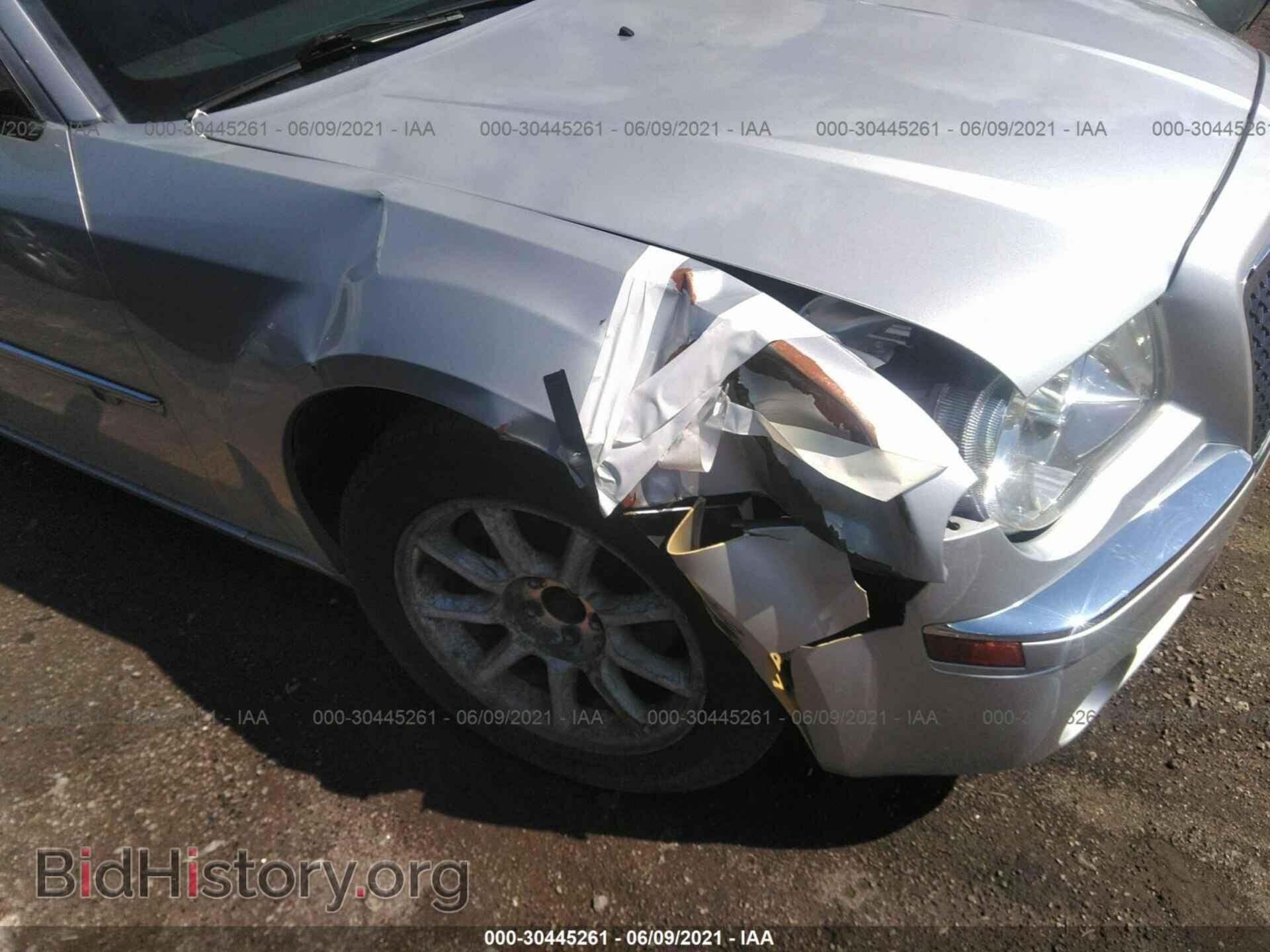 2009 CHRYSLER 300 - VIN: 2C3KA63T49H626078 - Фото 6