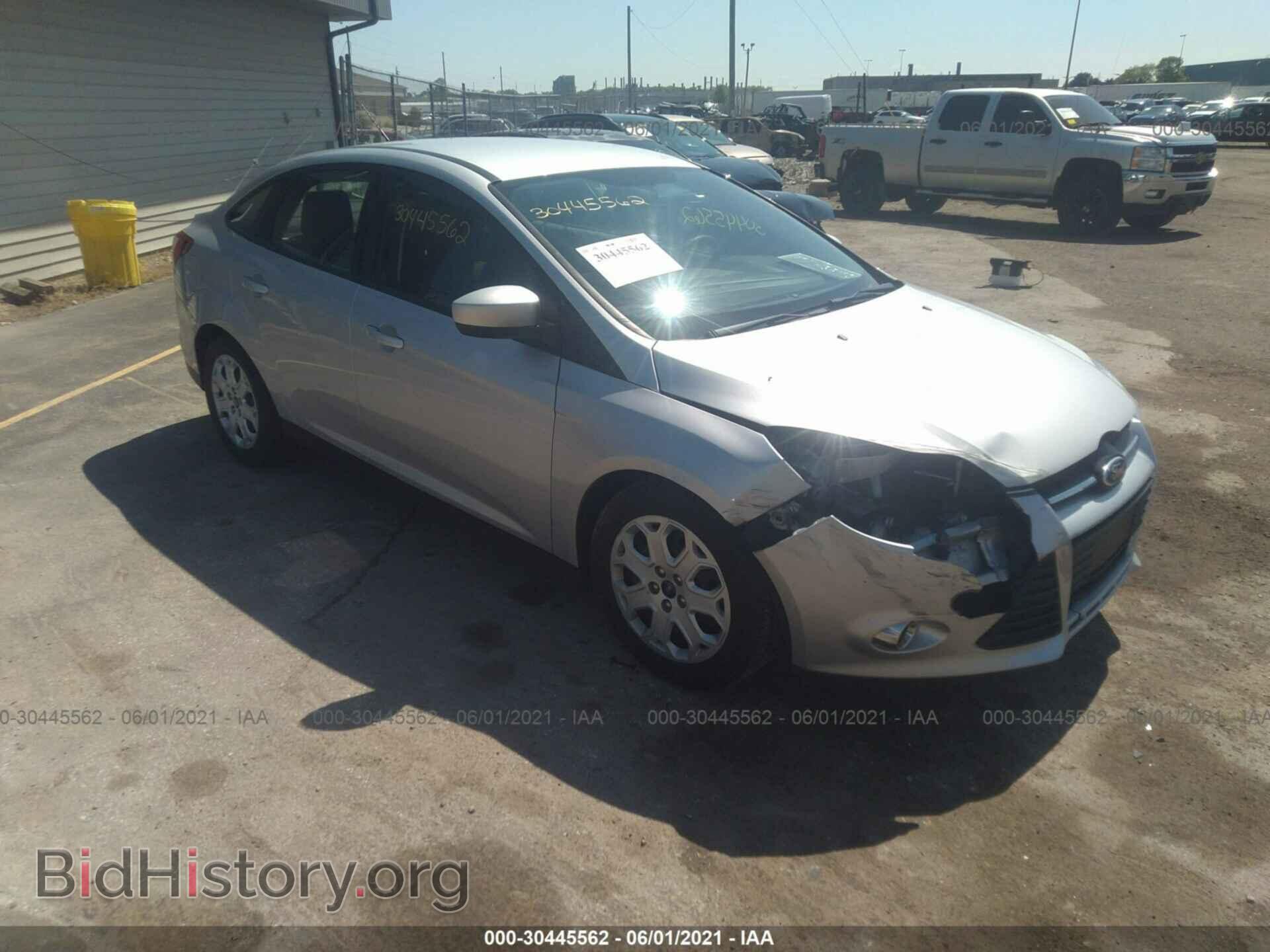 Photo 1FAHP3F23CL372627 - FORD FOCUS 2012