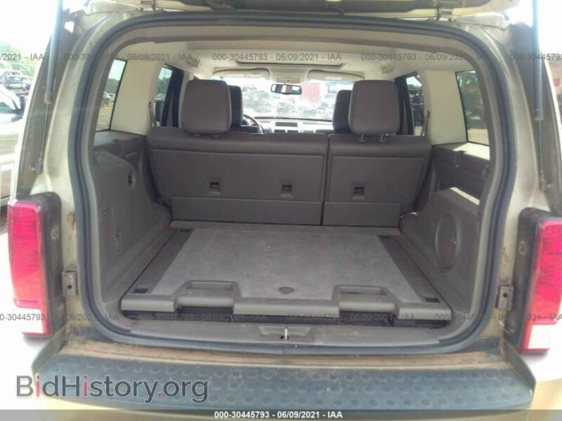 2007 Dodge NITRO (VIN 1D8GU58K07W737102) — photo 8 of 11