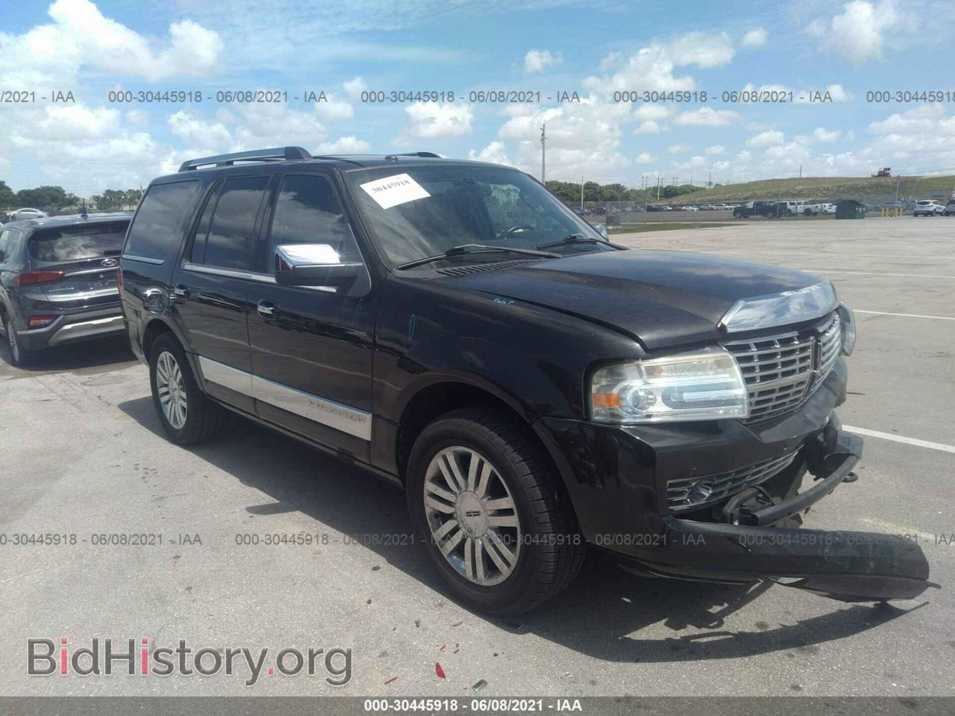 Photo 5LMJJ2H5XAEJ01704 - LINCOLN NAVIGATOR 2010