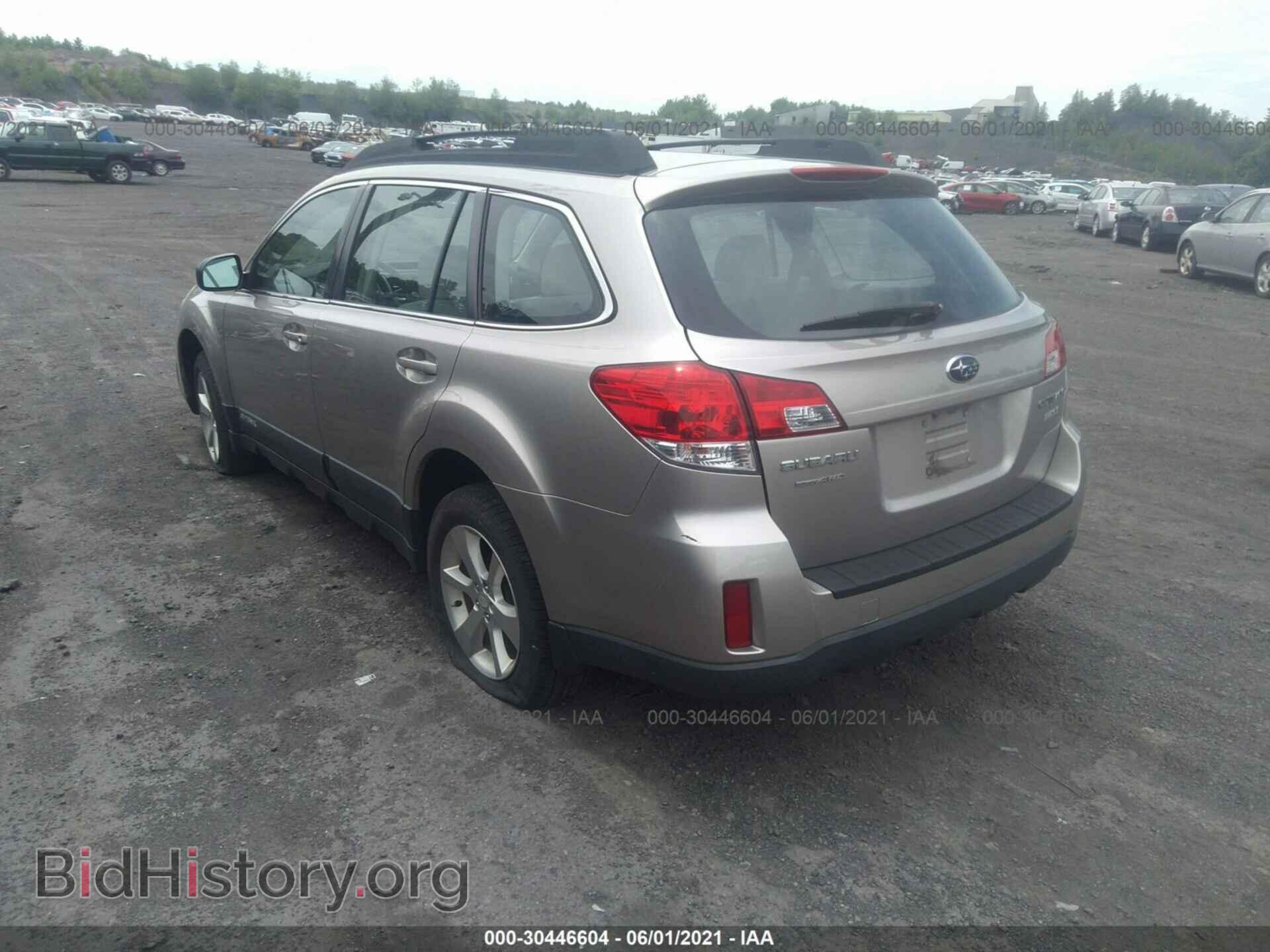 2014 SUBARU OUTBACK - VIN: 4S4BRBACXE3265657 - Photo 3