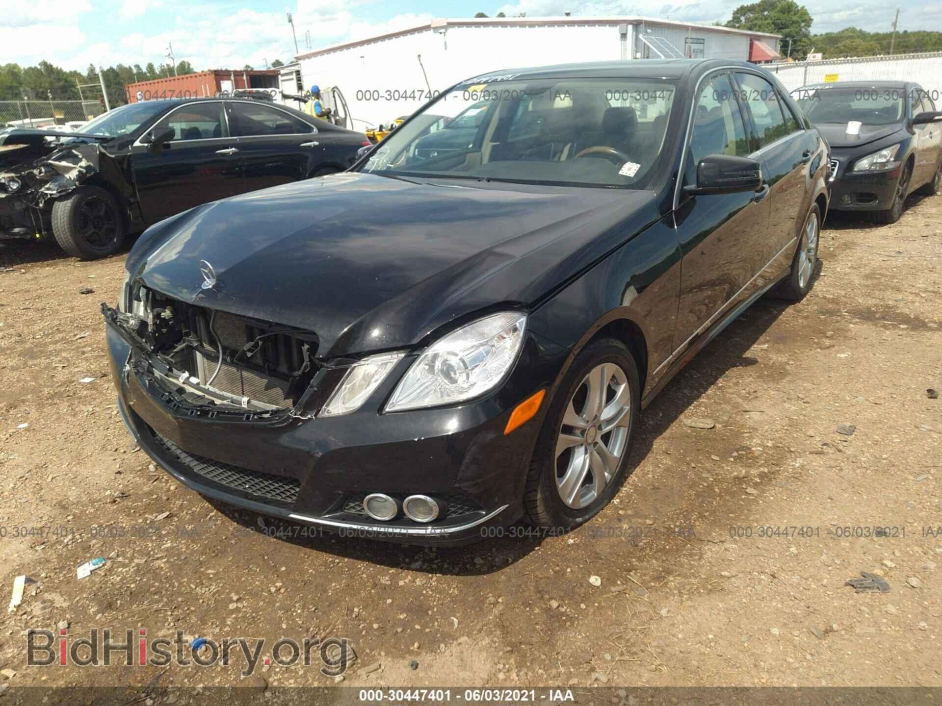 2011 MERCEDES-BENZ E-CLASS - VIN: WDDHF5GB3BA416715 - Фото 2