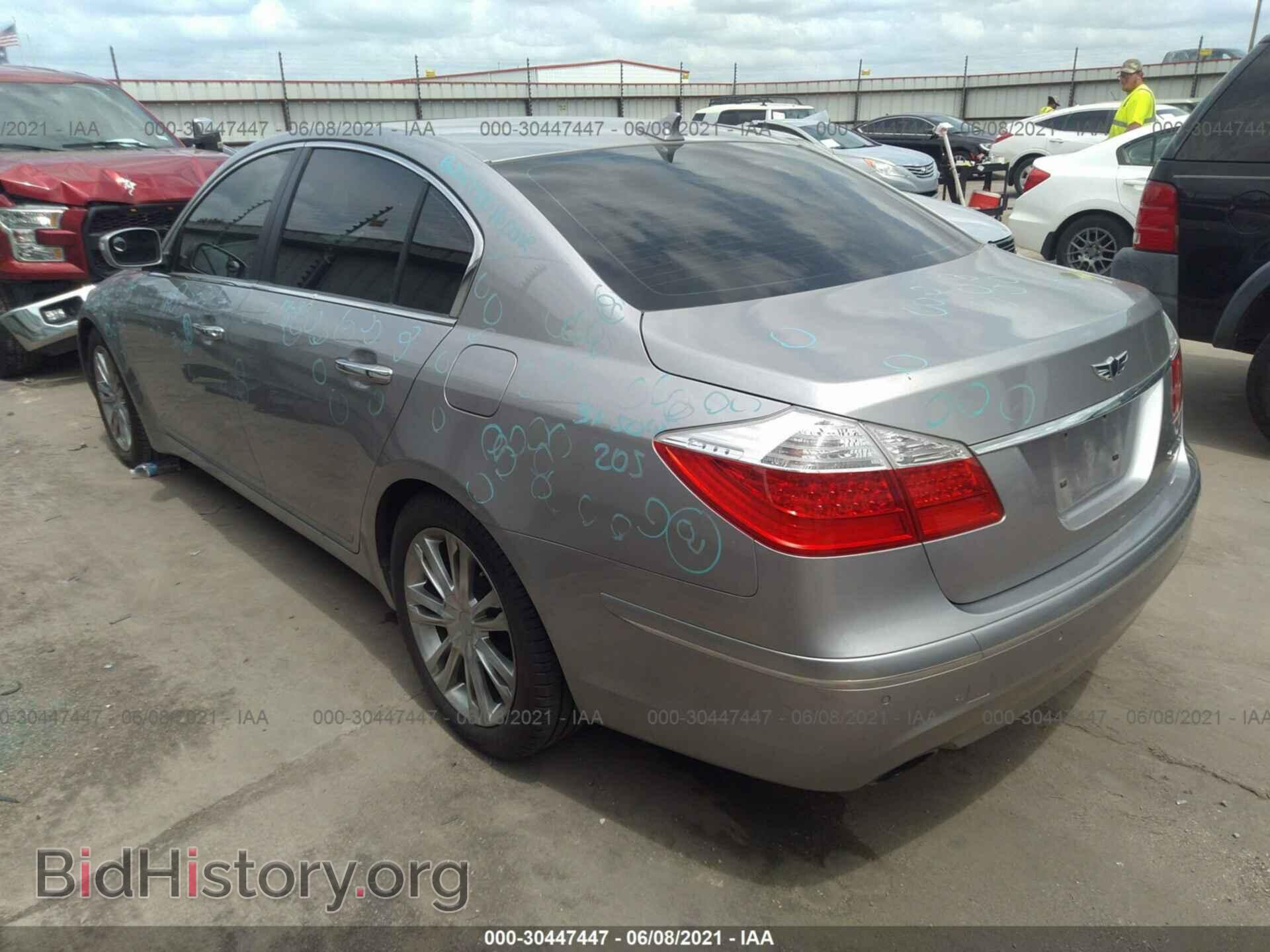 2011 HYUNDAI GENESIS - VIN: KMHGC4DE9BU120972 - Фото 3