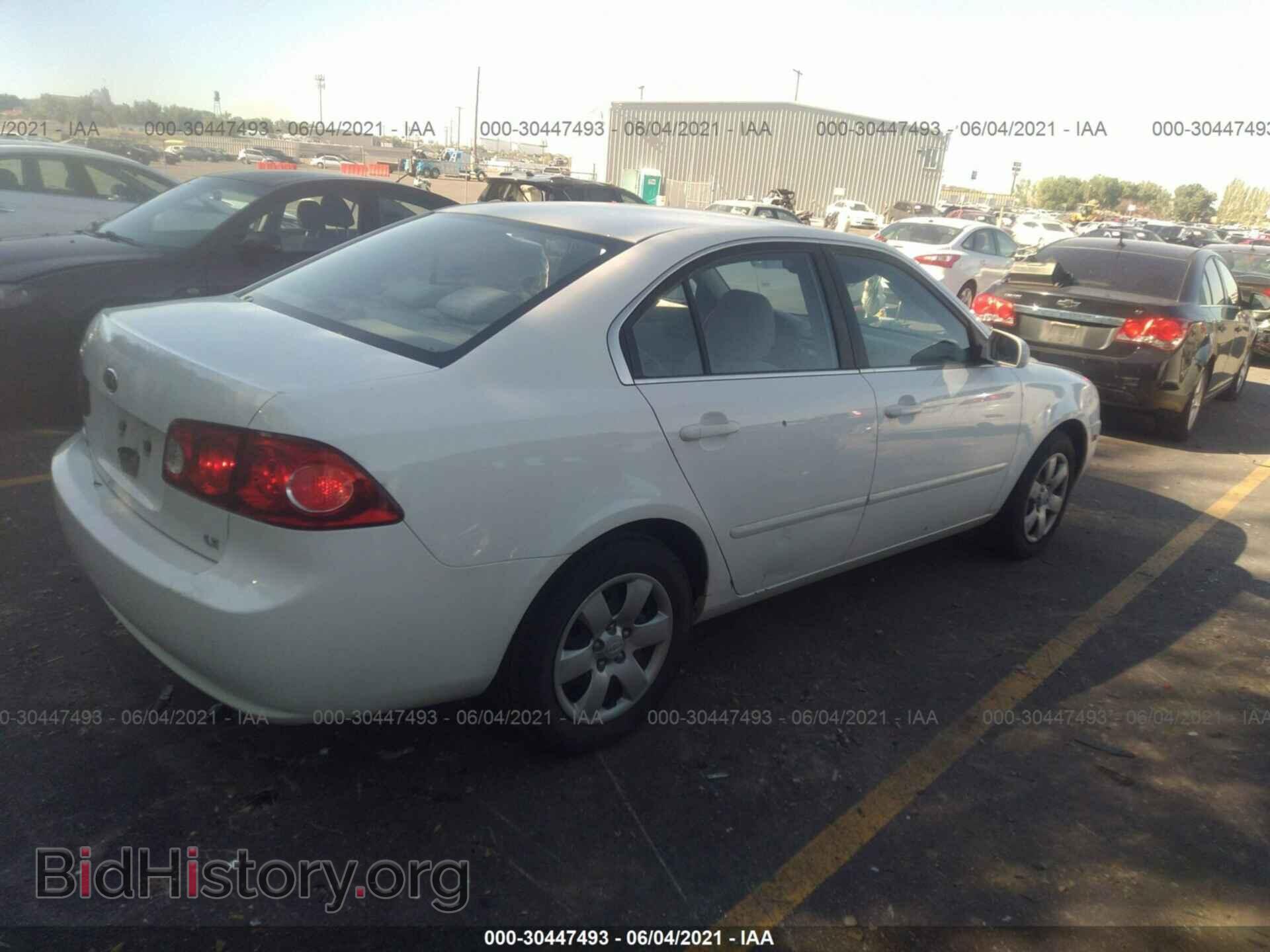 2006 KIA OPTIMA - VIN: KNAGE123265040876 - Фото 4